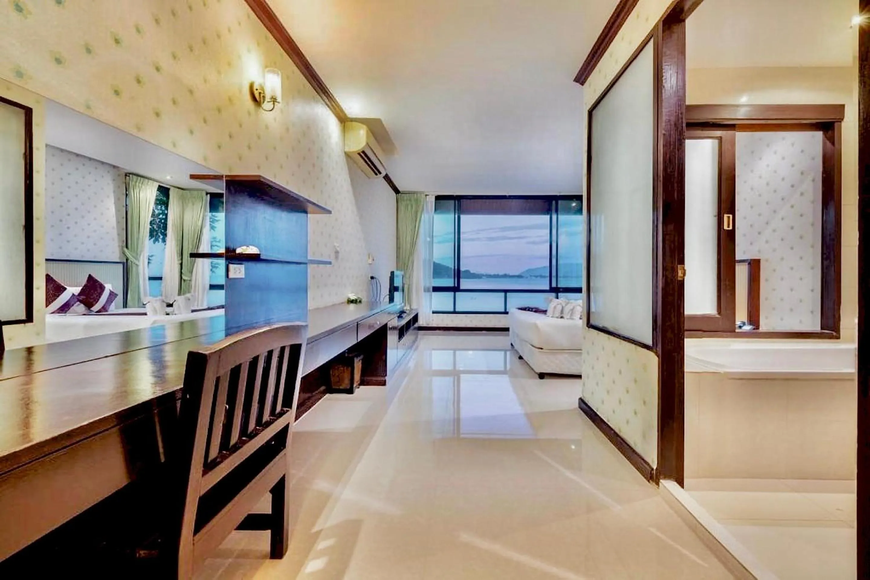 Photo of the whole room in Racha Kiri Resort & Spa, Khanom