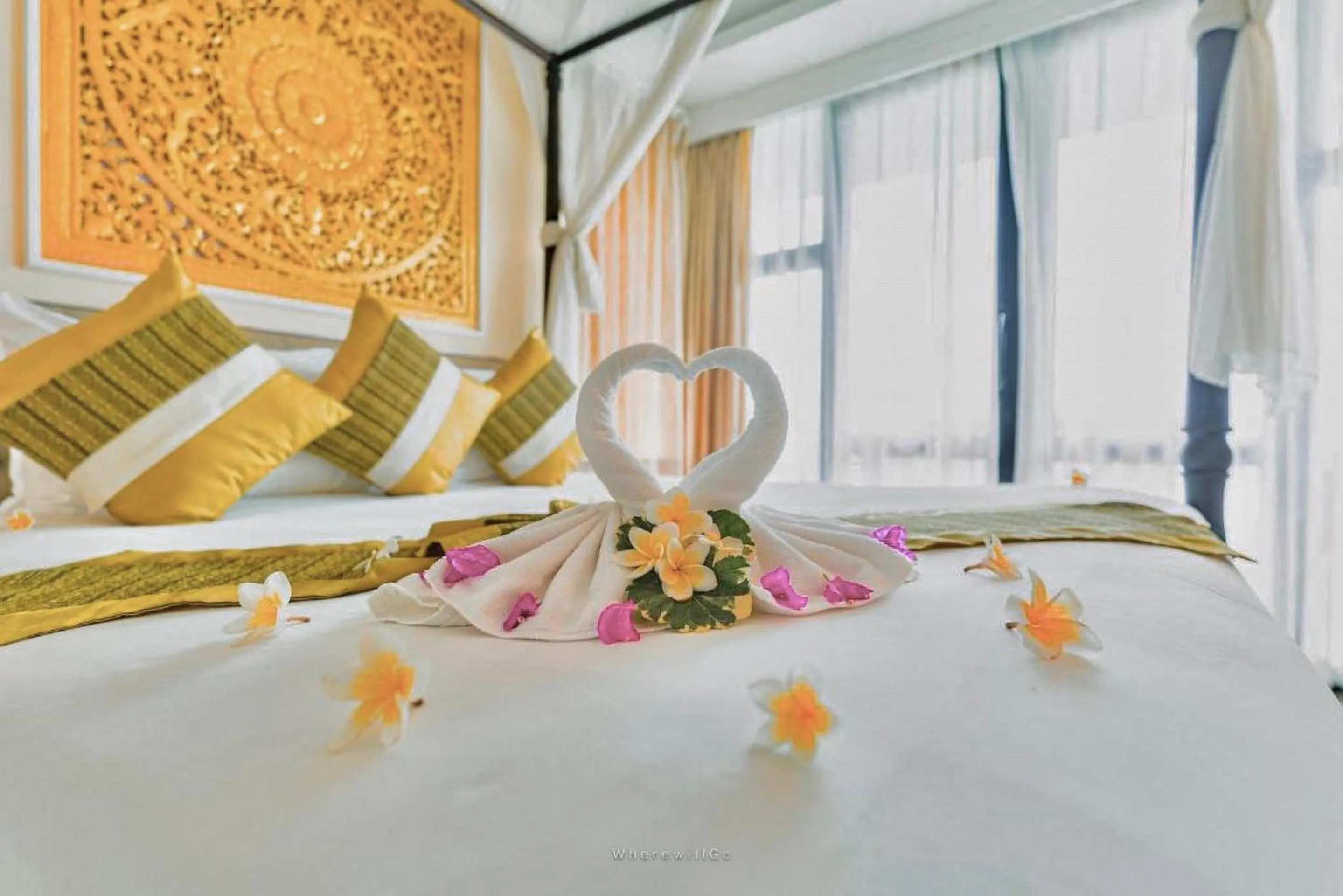 Bed in Racha Kiri Resort & Spa, Khanom