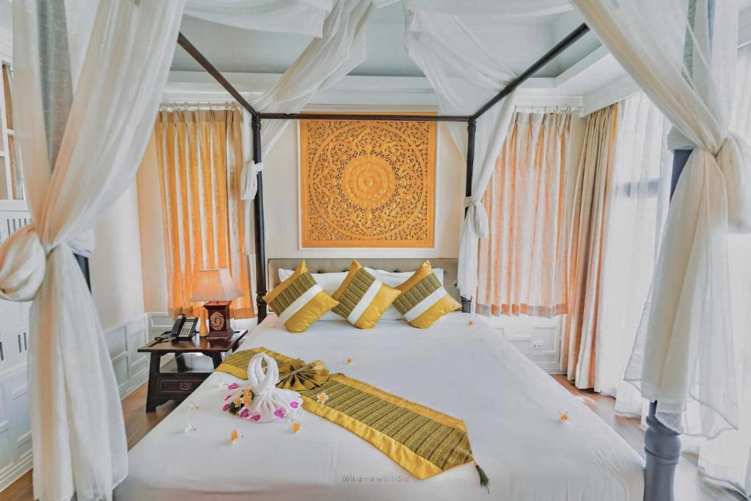 Bed in Racha Kiri Resort & Spa, Khanom