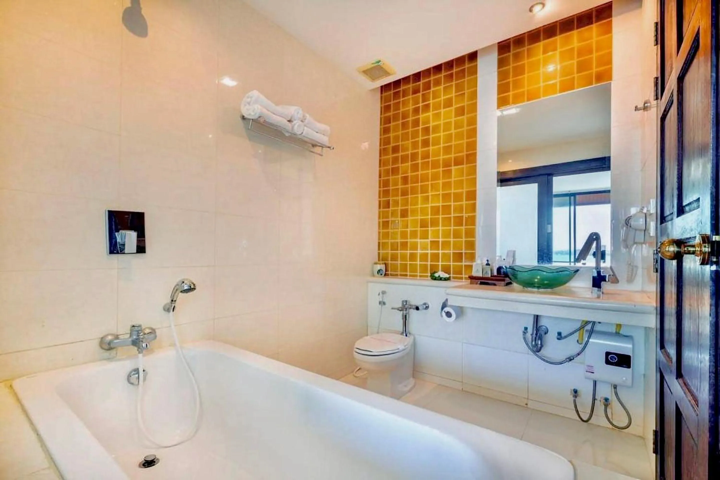 Shower in Racha Kiri Resort & Spa, Khanom