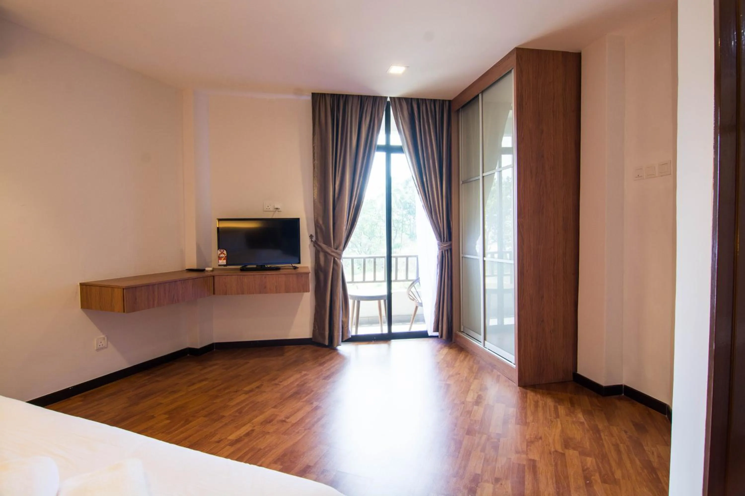 TV and multimedia, Bed in Holiday Homes At Samsuria Resort