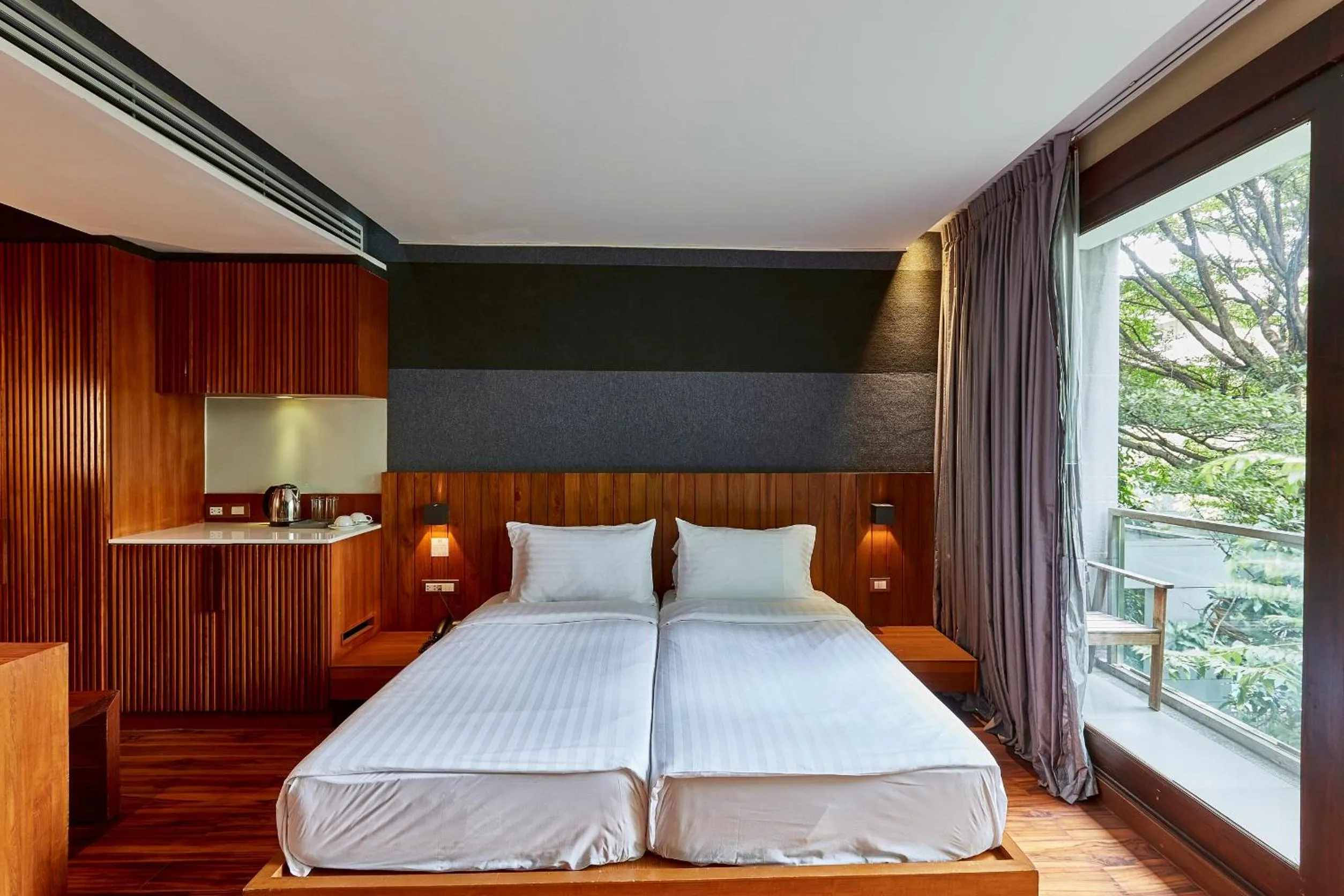 Bed in LUXX Langsuan Hotel - SHA Plus