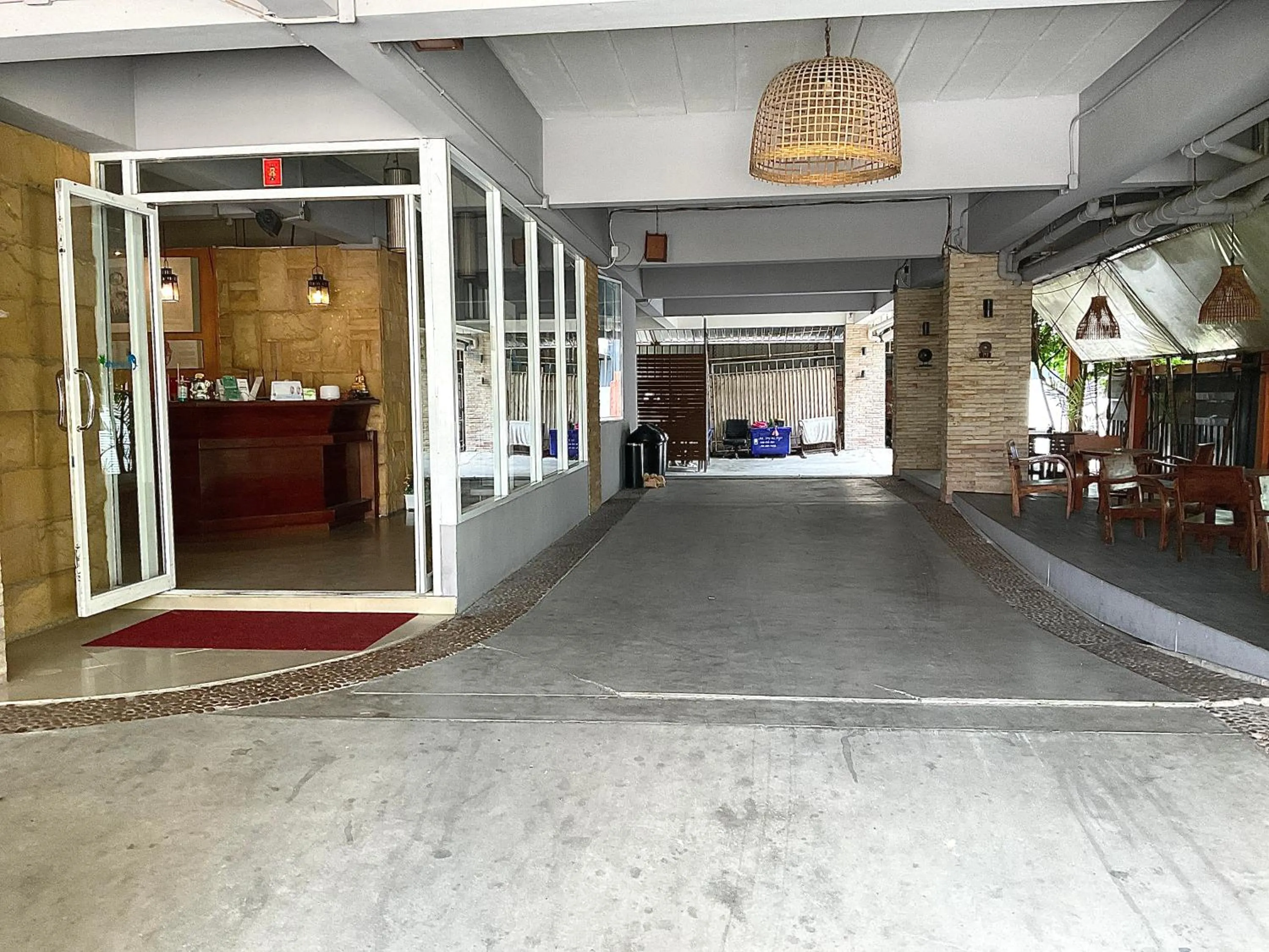 Facade/entrance in Plai And Herbs Suvarnabhumi Airport