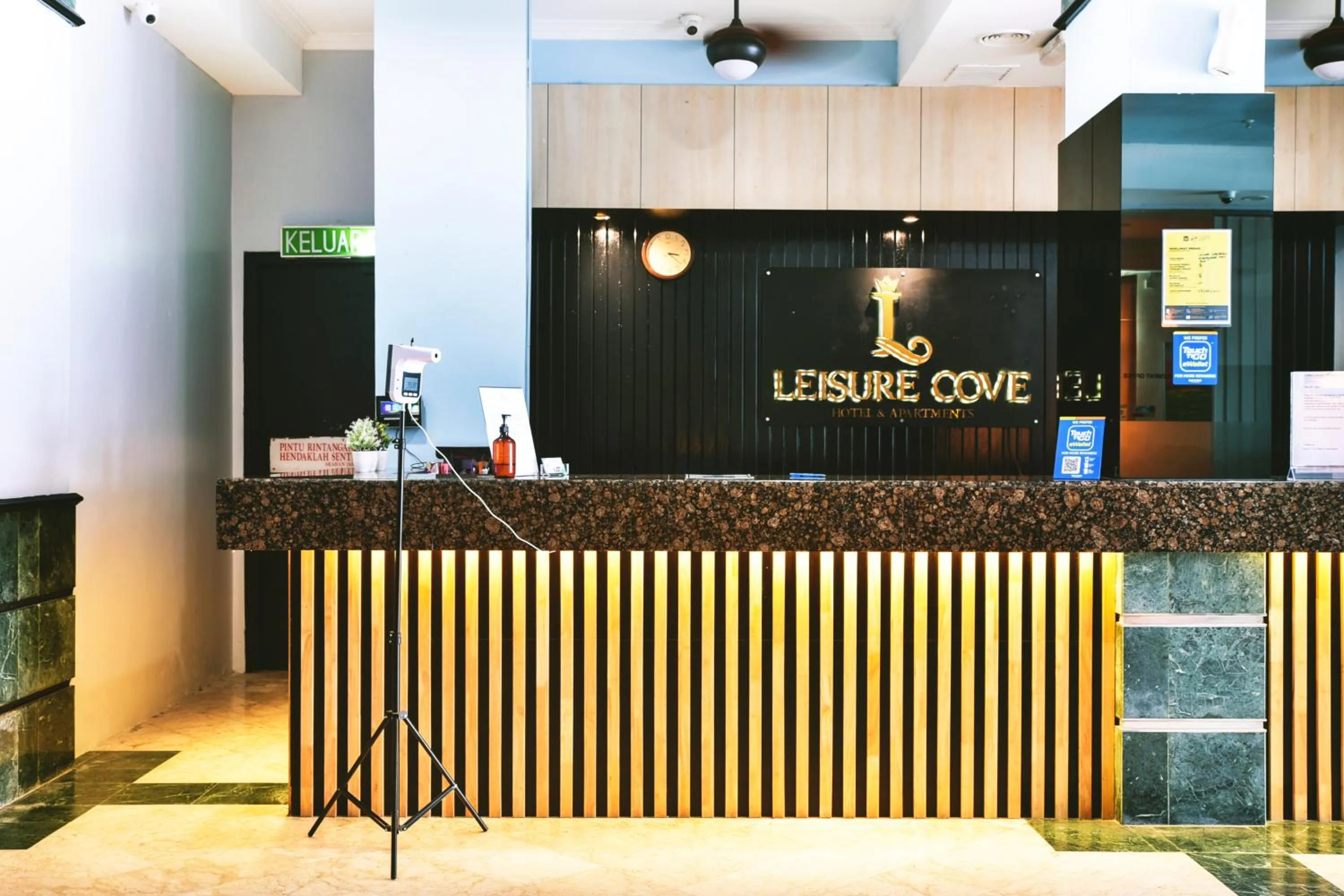 Lobby or reception in Leisure Cove Hotel and Apartments