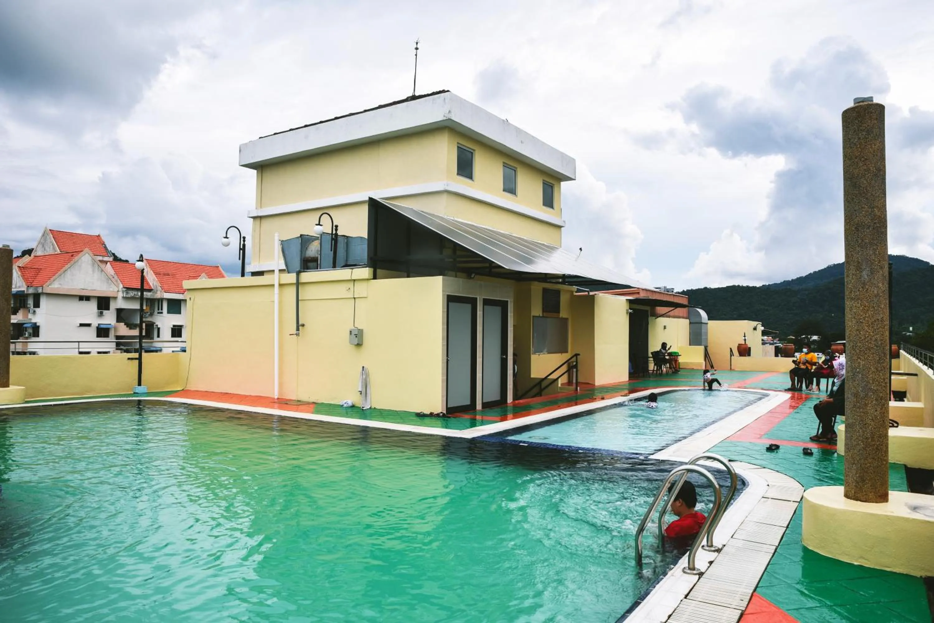 Swimming pool in Leisure Cove Hotel and Apartments