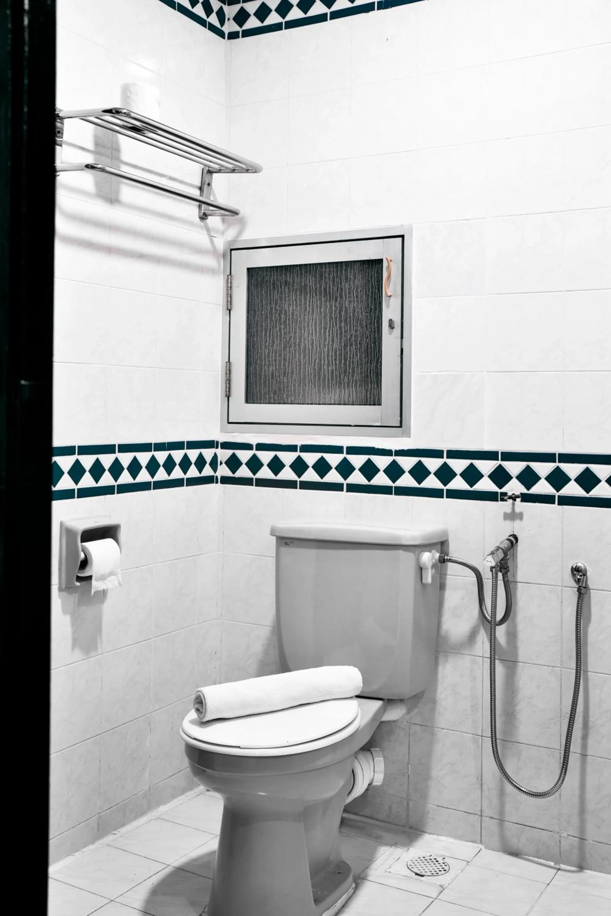 Bathroom in Leisure Cove Hotel and Apartments