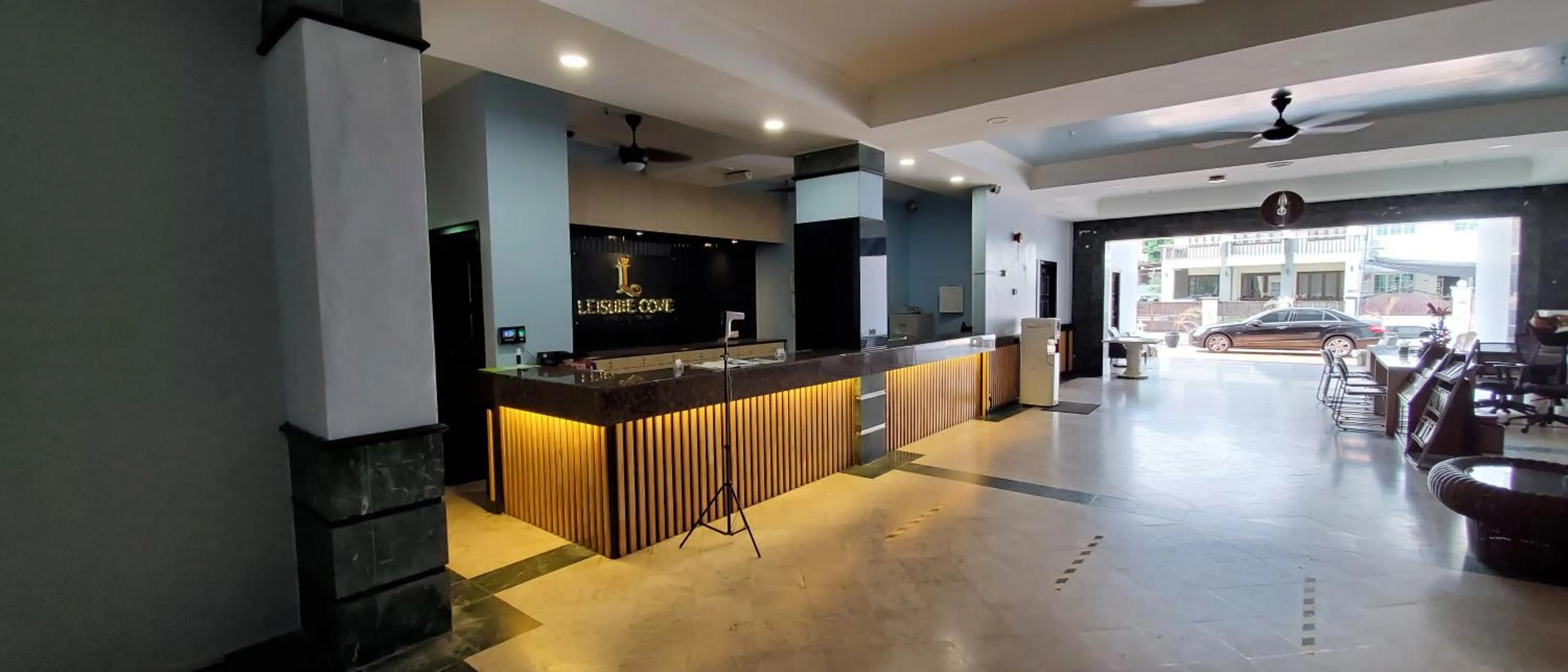 Lobby or reception in Leisure Cove Hotel and Apartments