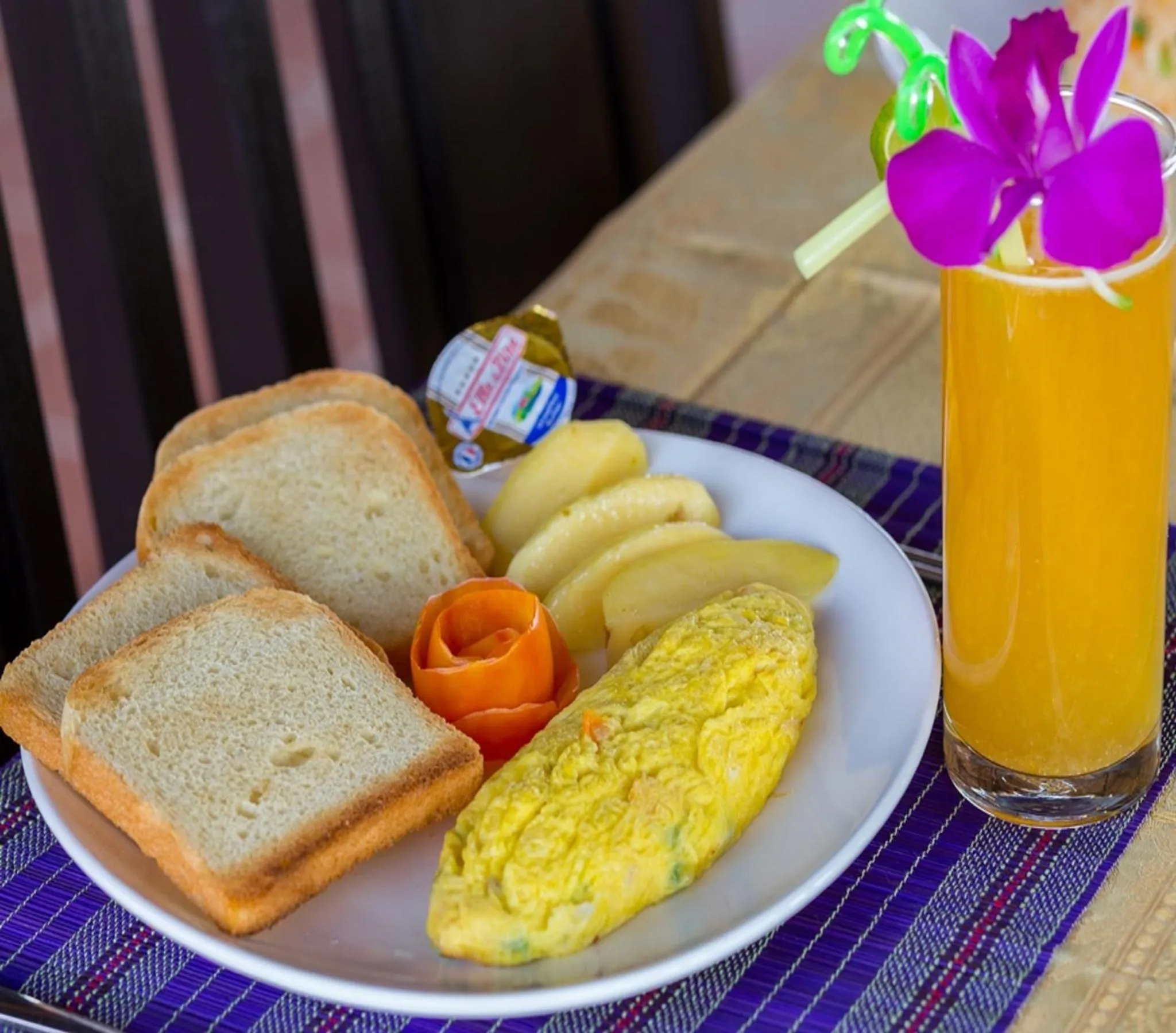 Restaurant/places to eat in Plumeria Hotel & Spa