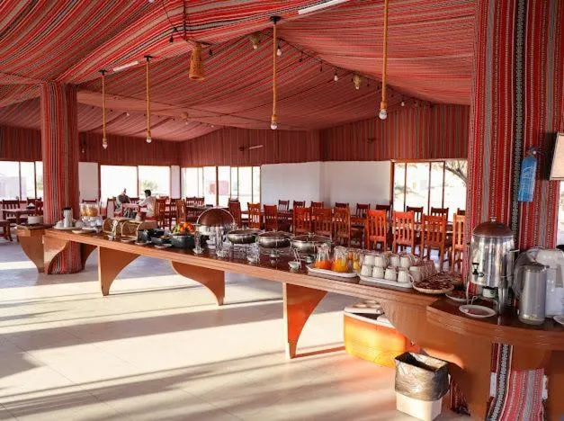 Restaurant/places to eat in Safari Desert Camp