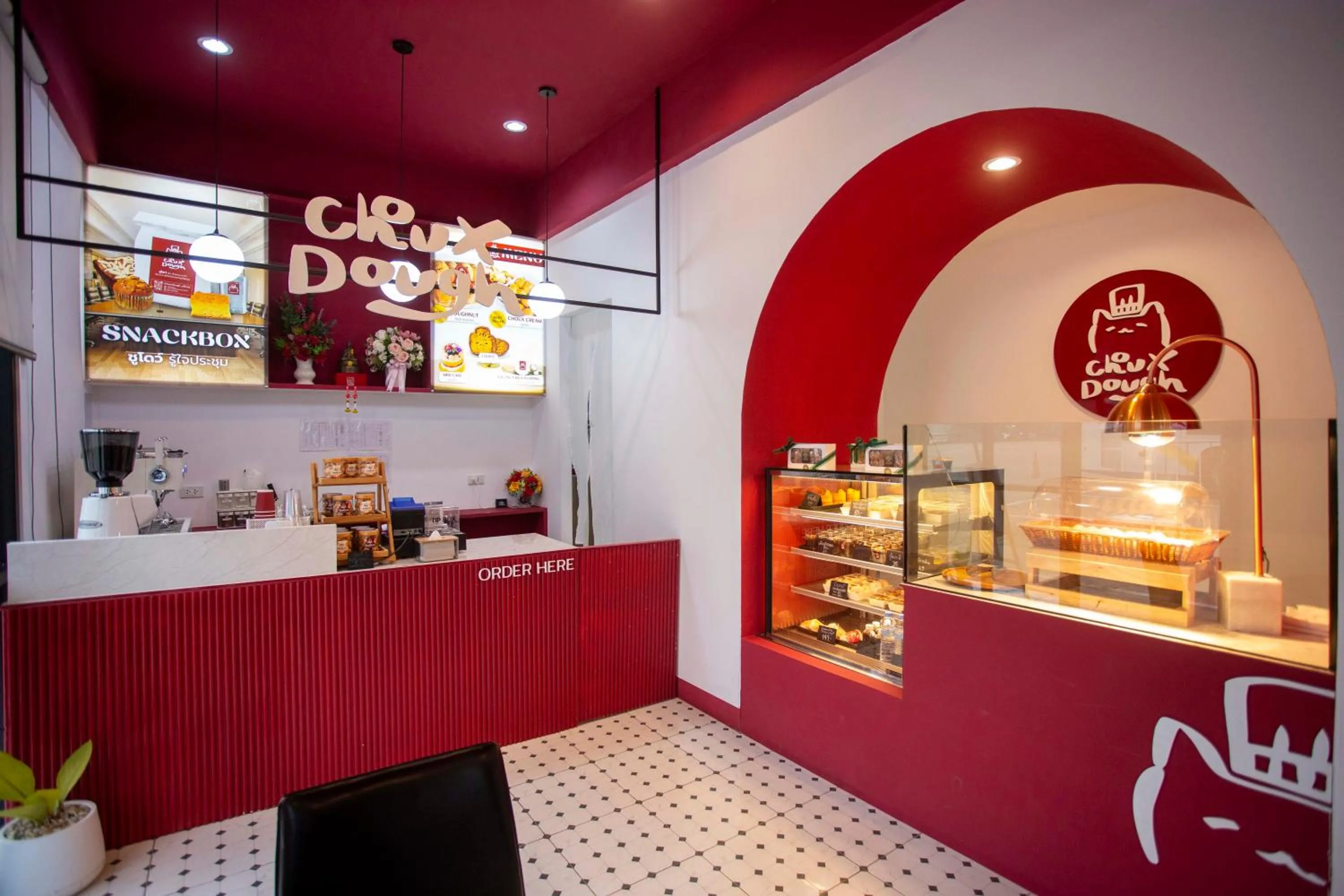 On-site shops in Thongtarin Hotel