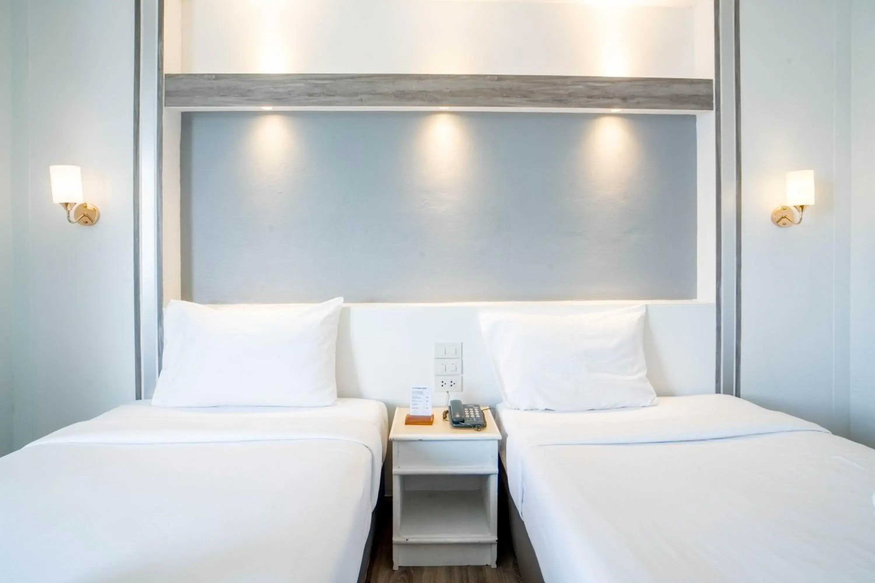 Bedroom, Bed in Thong Tarin Hotel Bedroom, Bed in Thong Tarin Hotel