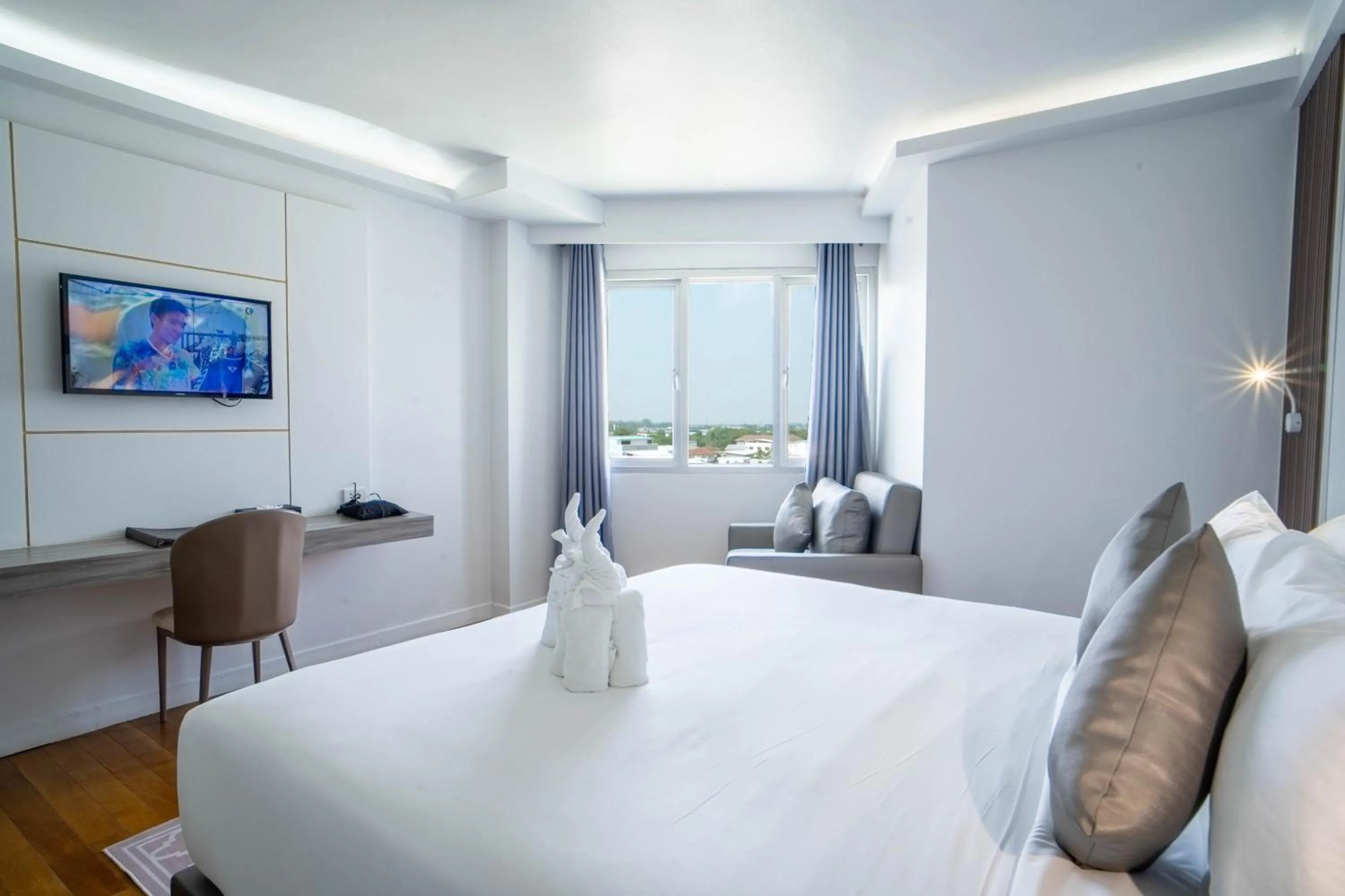 TV and multimedia, Bed in Thongtarin Hotel