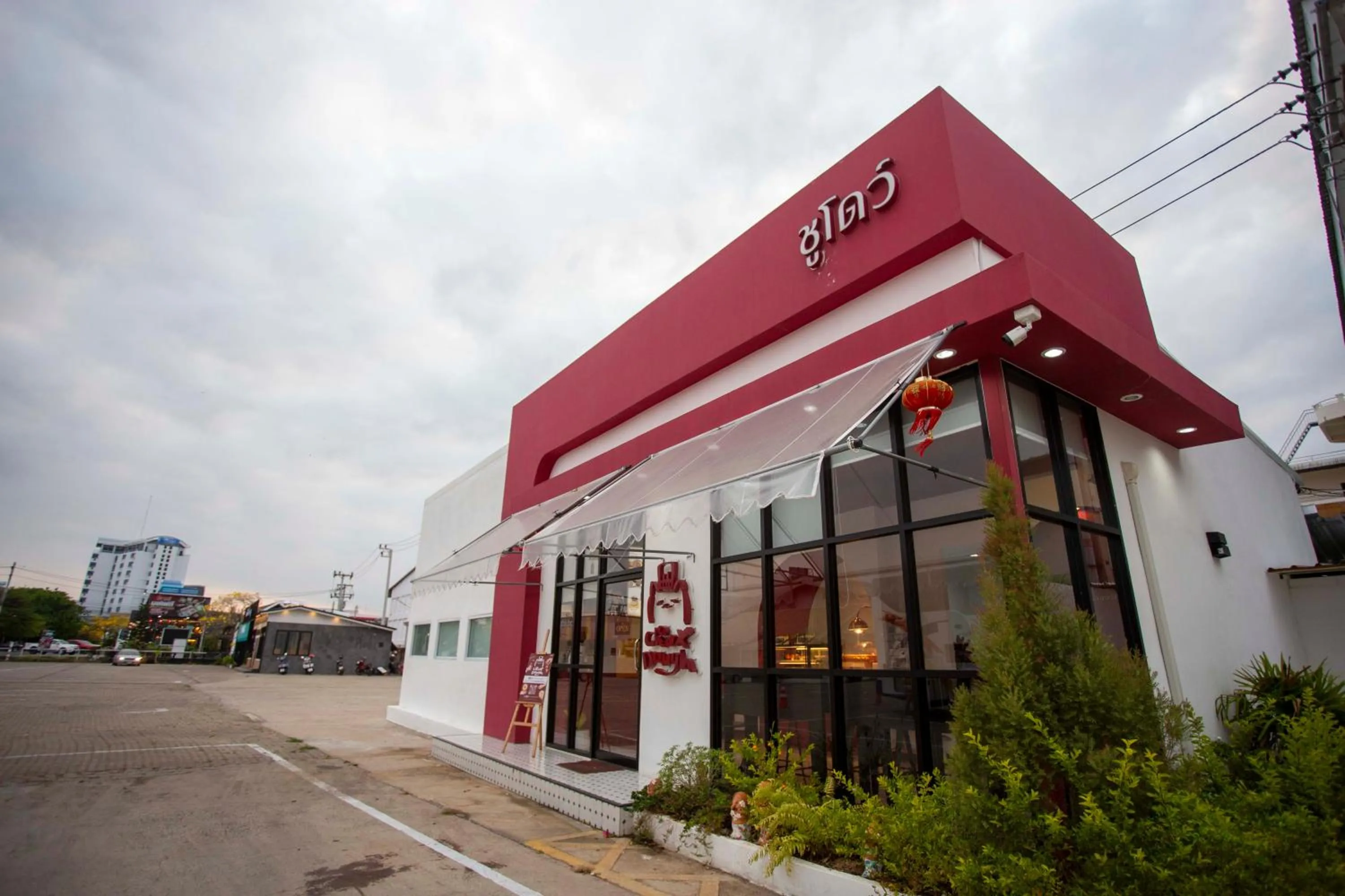 On-site shops in Thongtarin Hotel