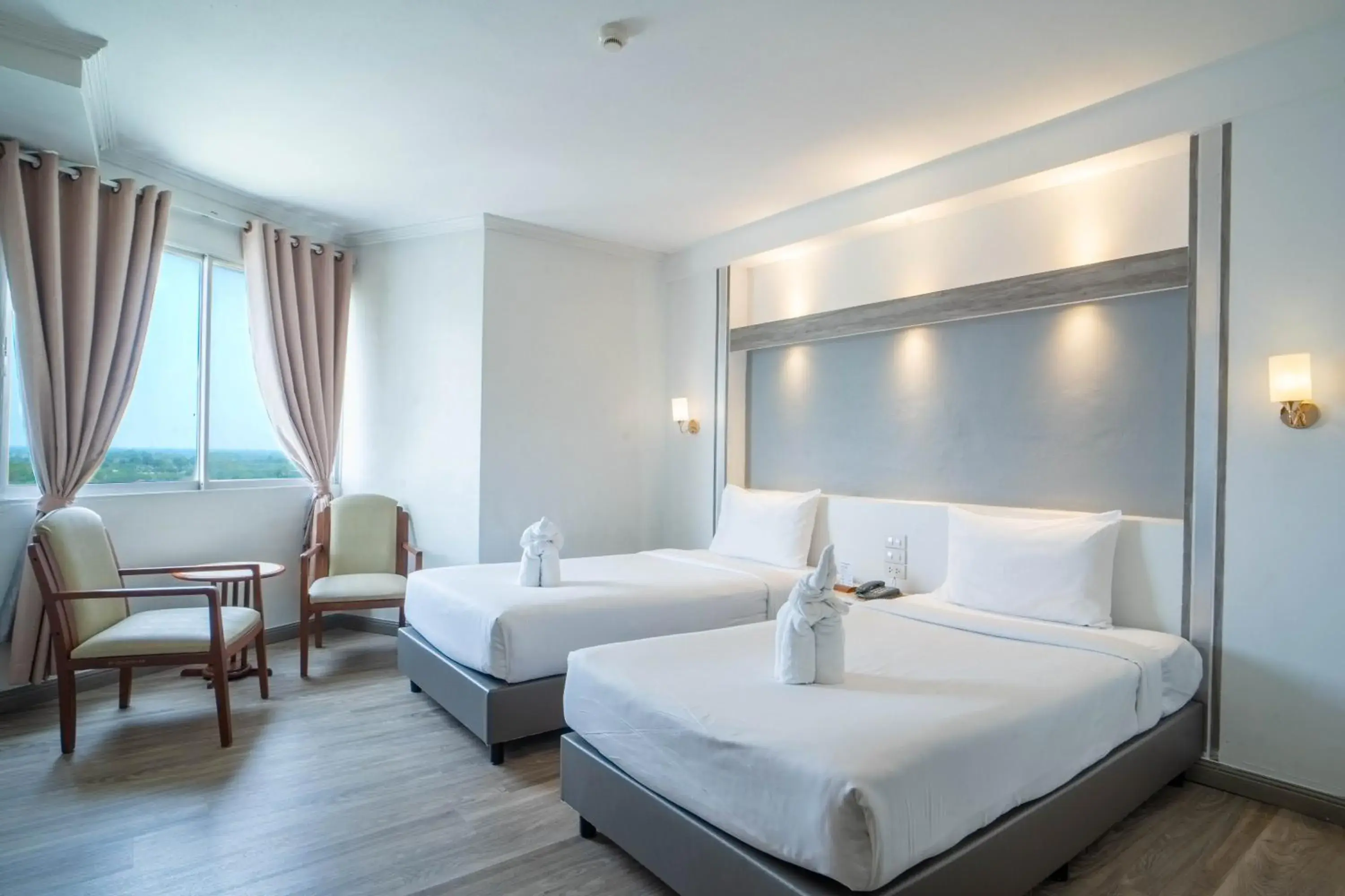 Photo of the whole room, Bed in Thong Tarin Hotel Photo of the whole room, Bed in Thong Tarin Hotel