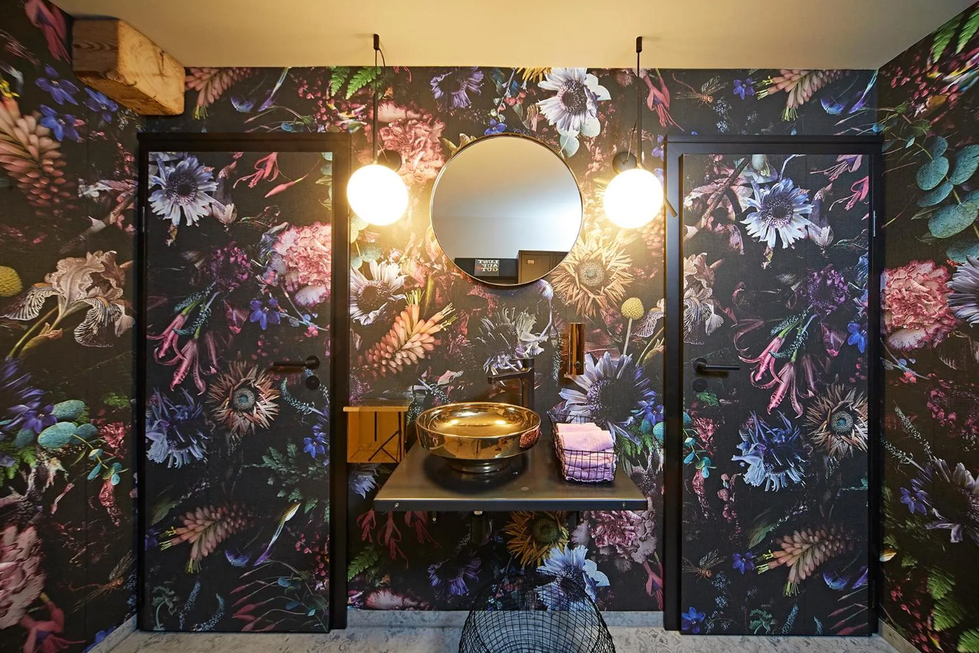 Toilet in Breitachhus