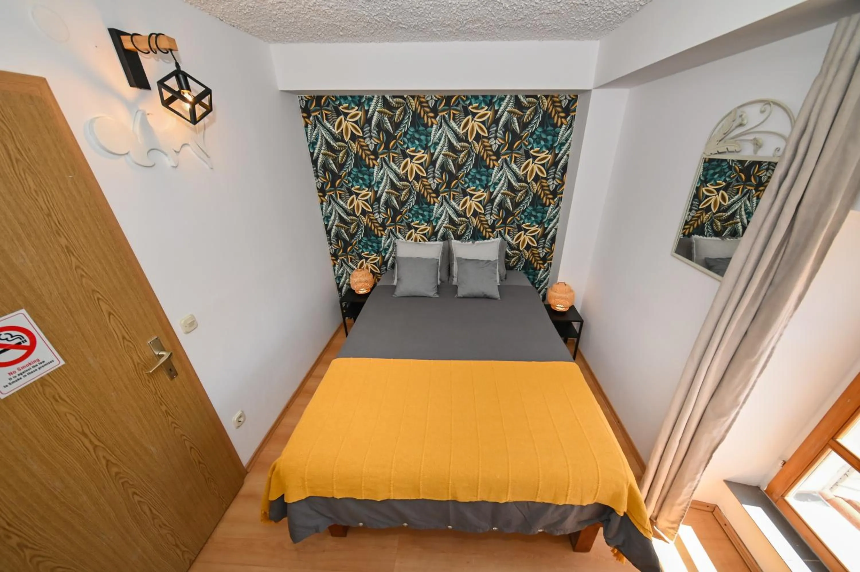 The Lazy Monkey Hostel & Apartments