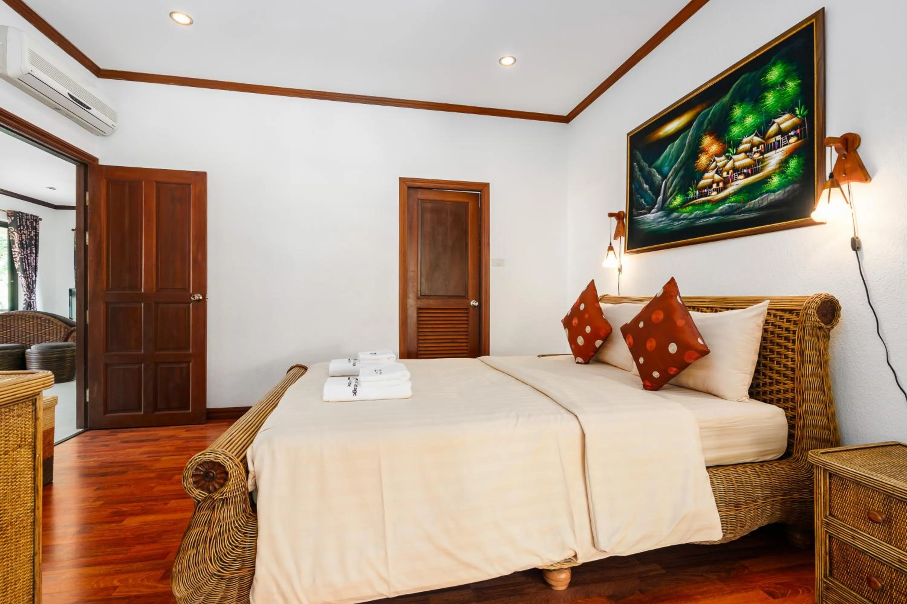Bed in Royal Cottage Residence