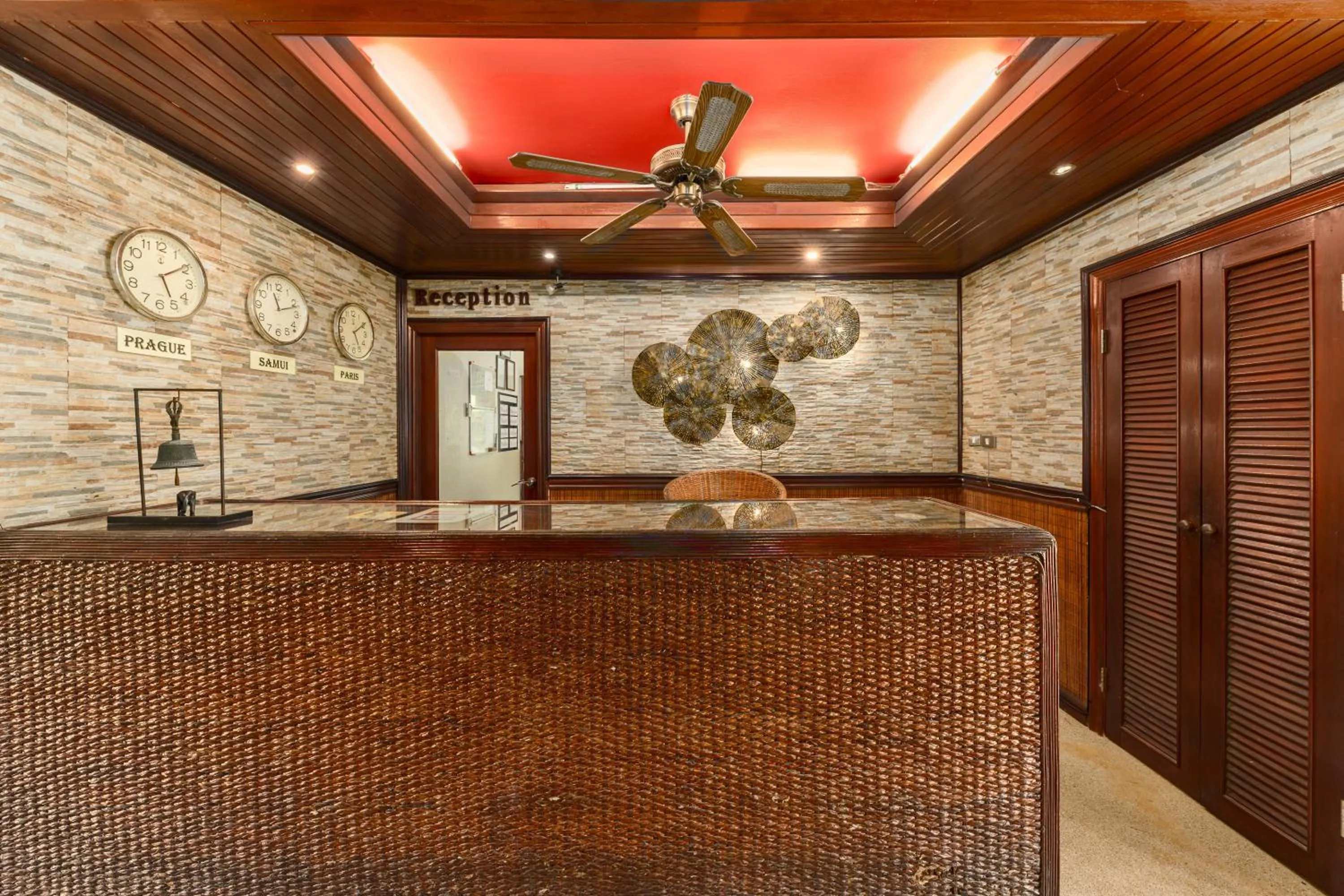 Lobby or reception in Royal Cottage Residence