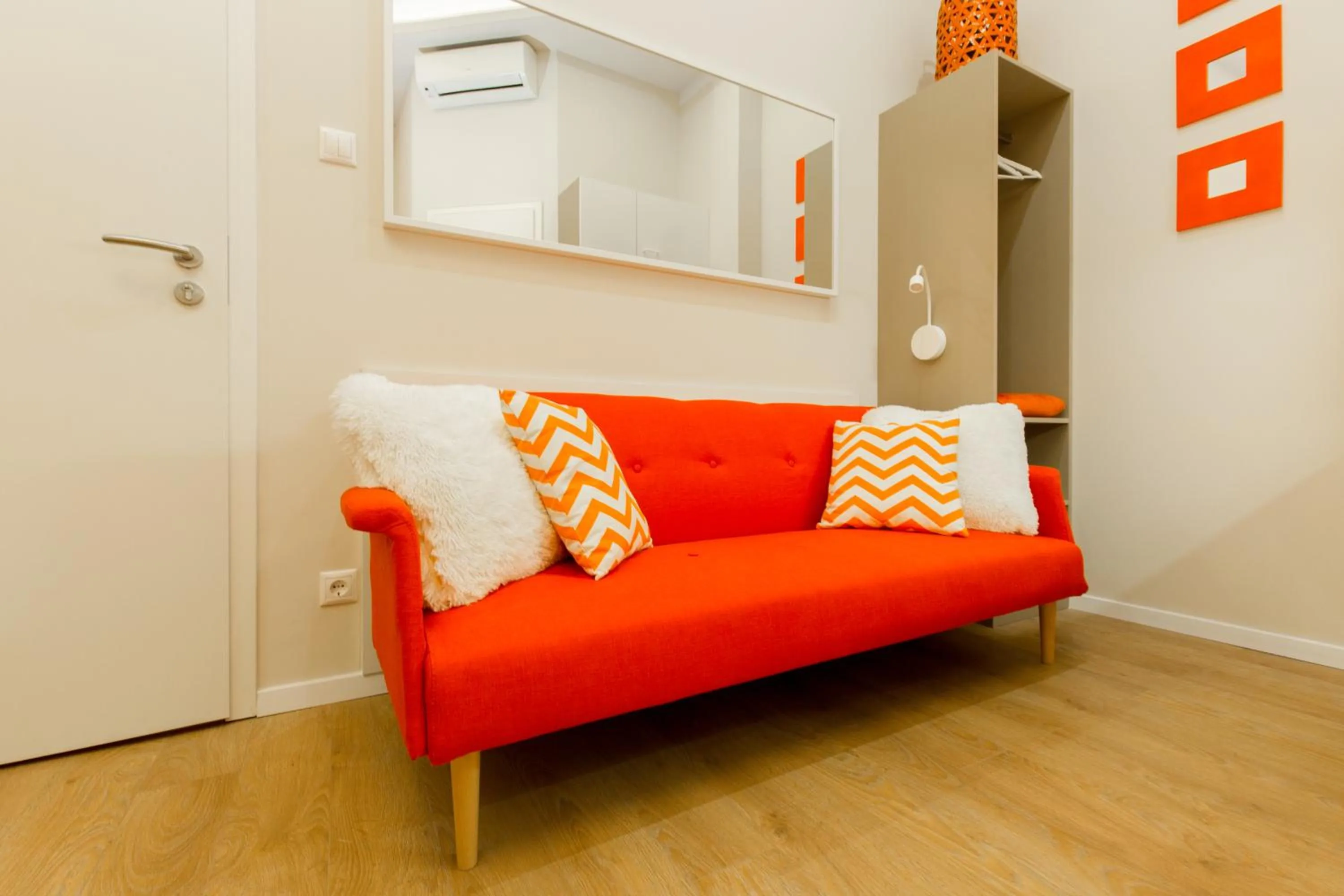 Bed in Budapest Holiday Colours