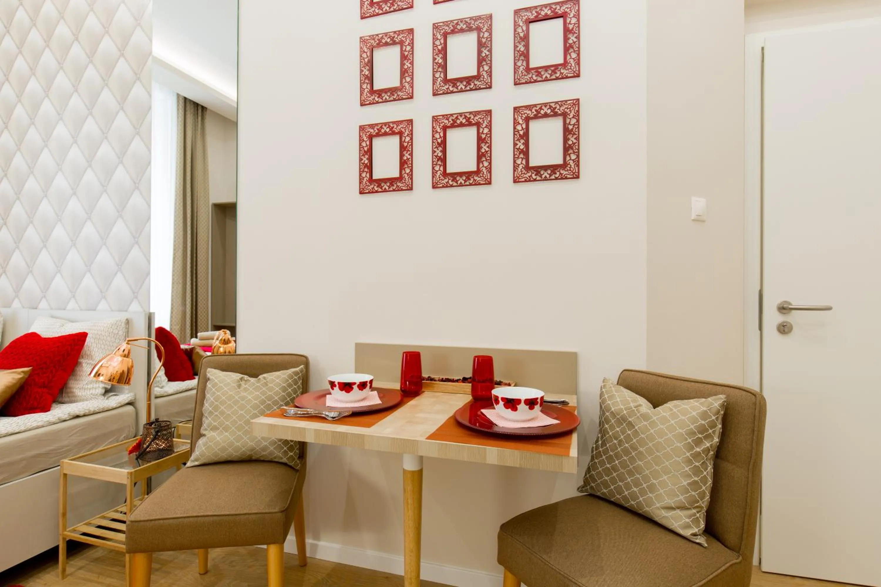 Dining area in Budapest Holiday Colours