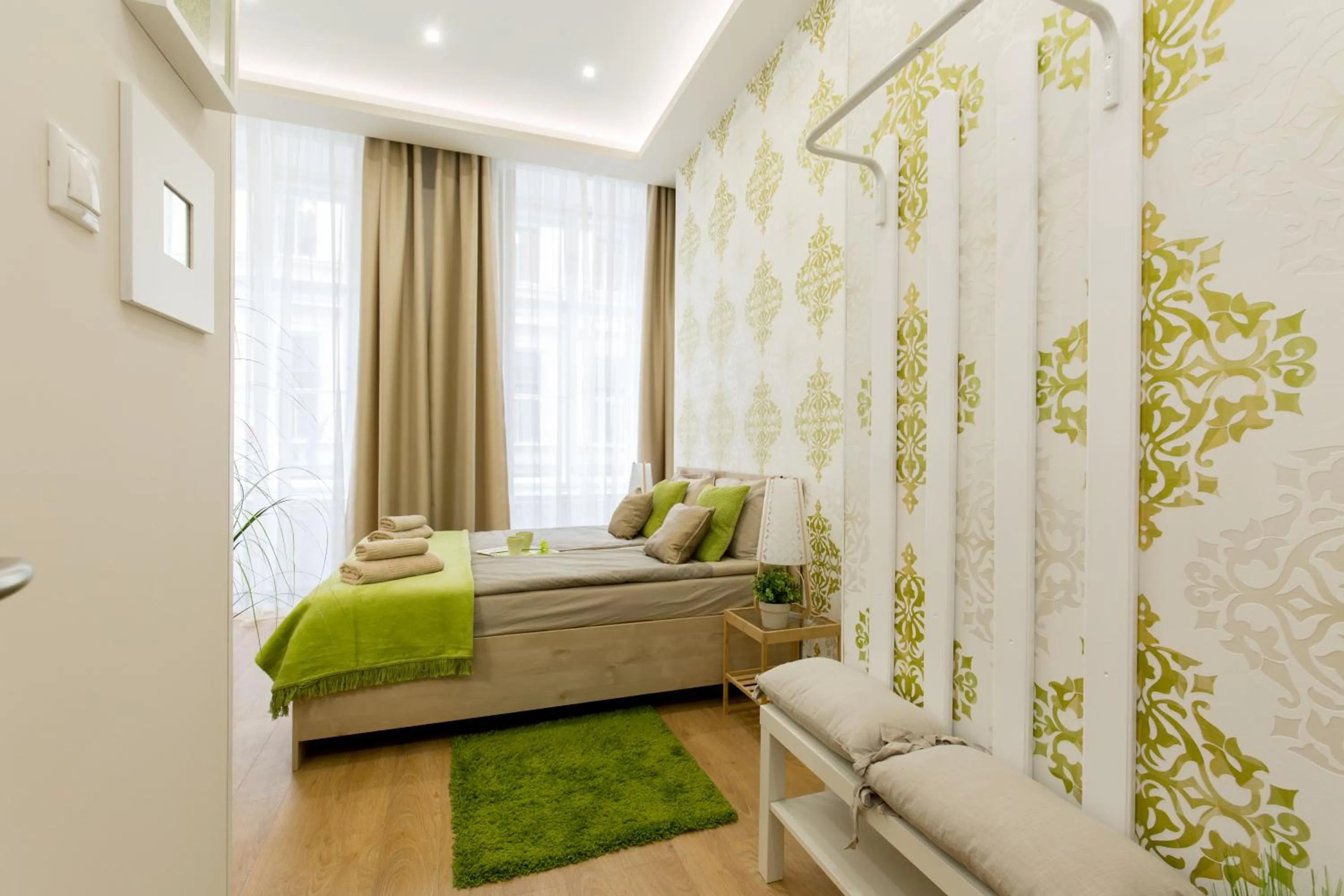 Bed in Budapest Holiday Colours