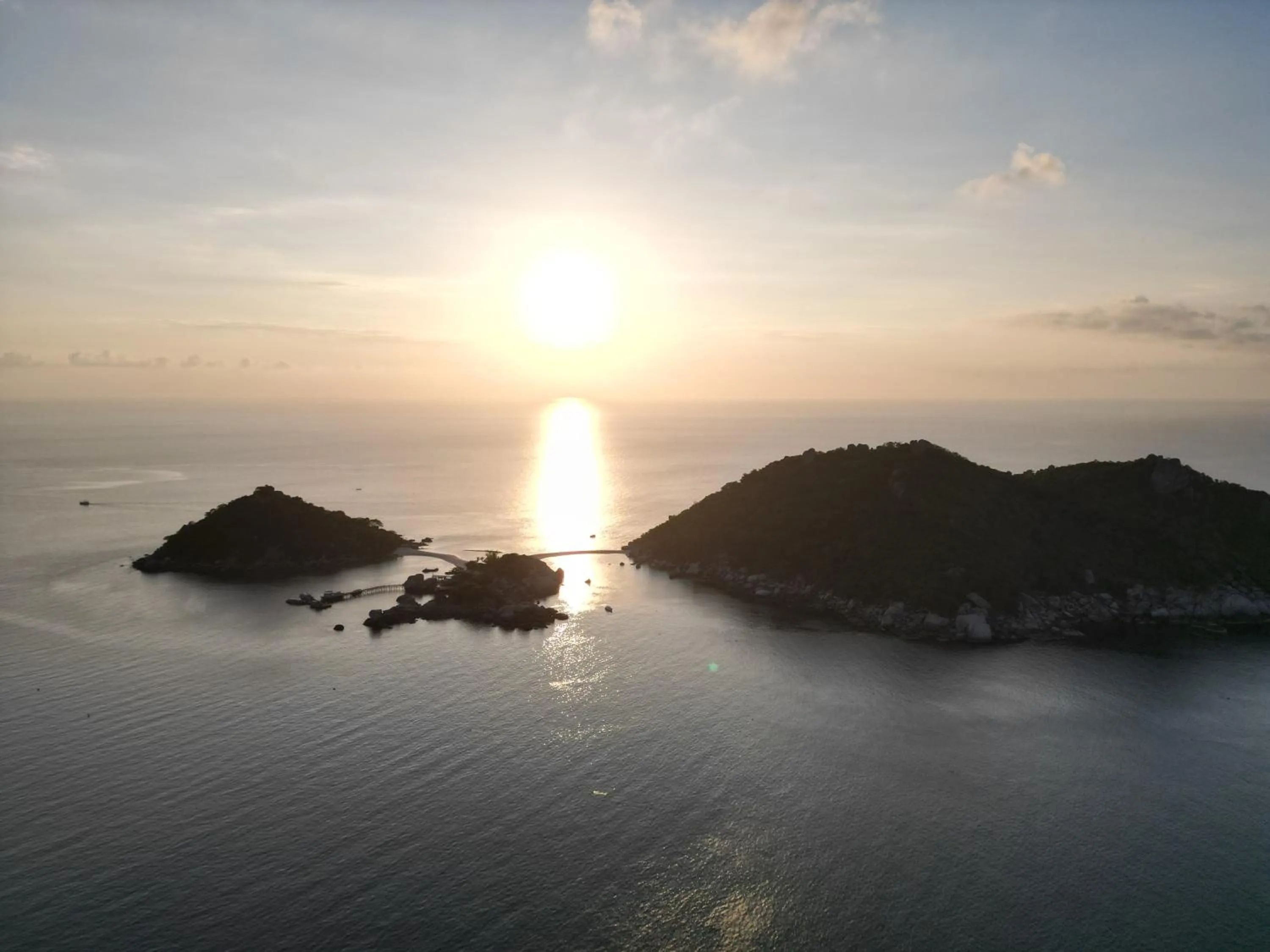 Sunset in Dusit Buncha Koh Tao by Riya Group