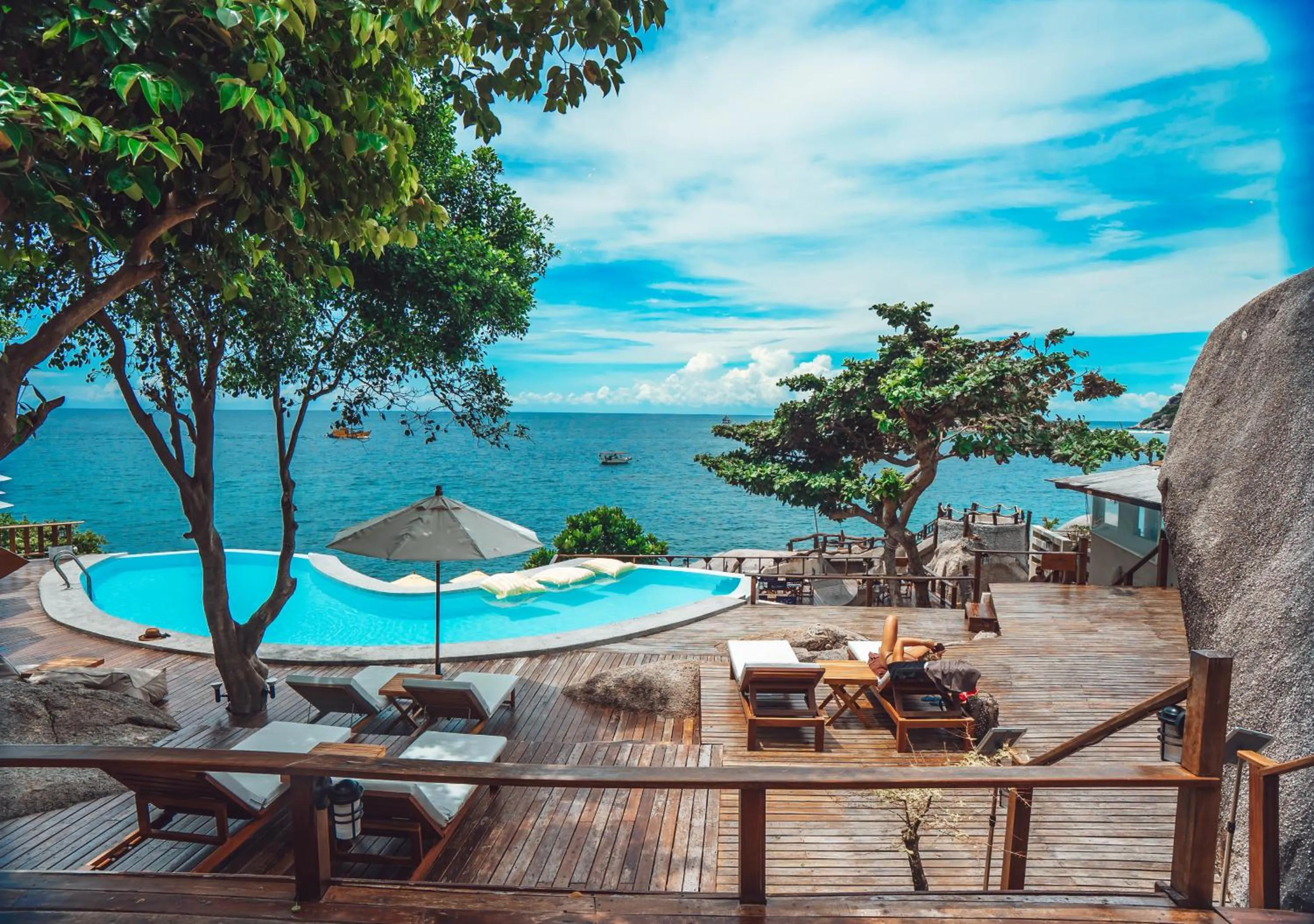 Swimming pool in Dusit Buncha Koh Tao by Riya Group