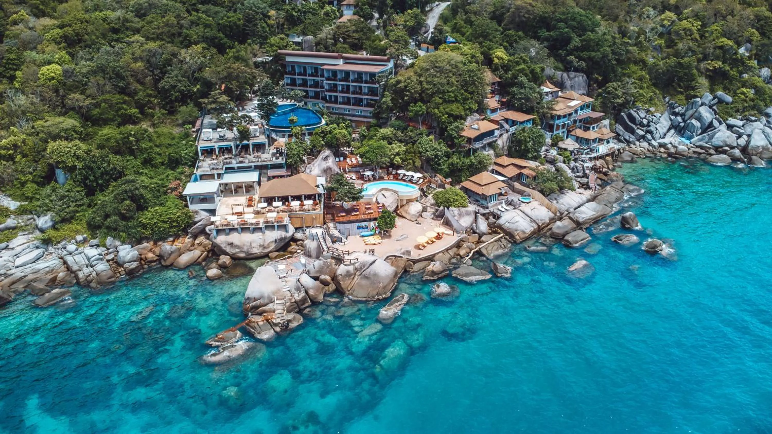 Property building in Dusit Buncha Koh Tao by Riya Group
