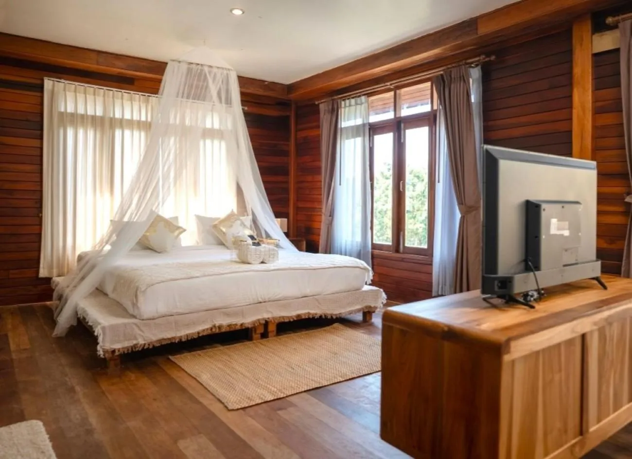 Bed in Dusit Buncha Koh Tao by Riya Group