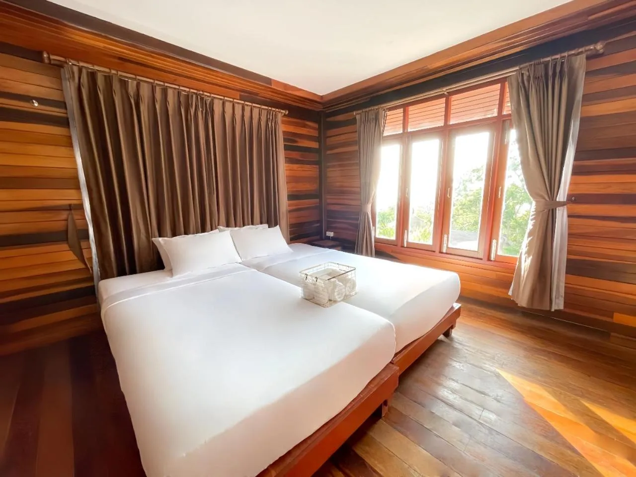 Bed in Dusit Buncha Koh Tao by Riya Group