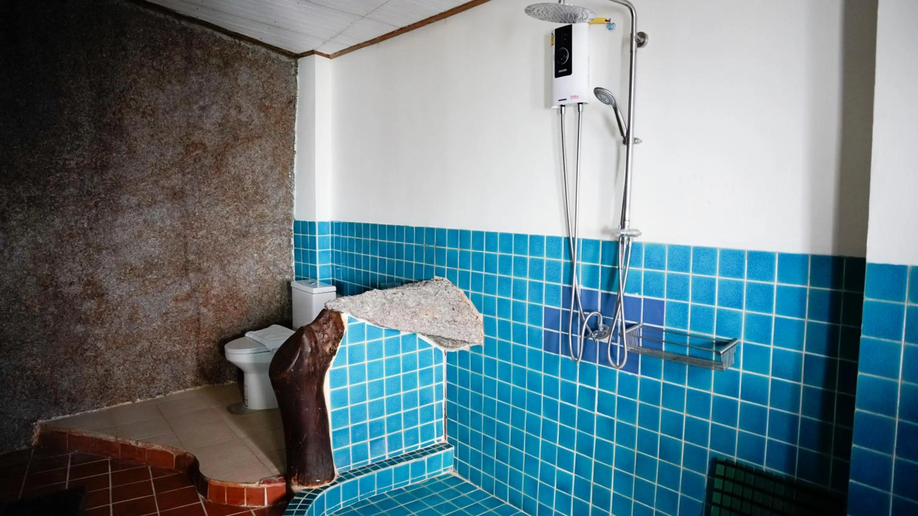 Bathroom in Dusit Buncha Koh Tao by Riya Group