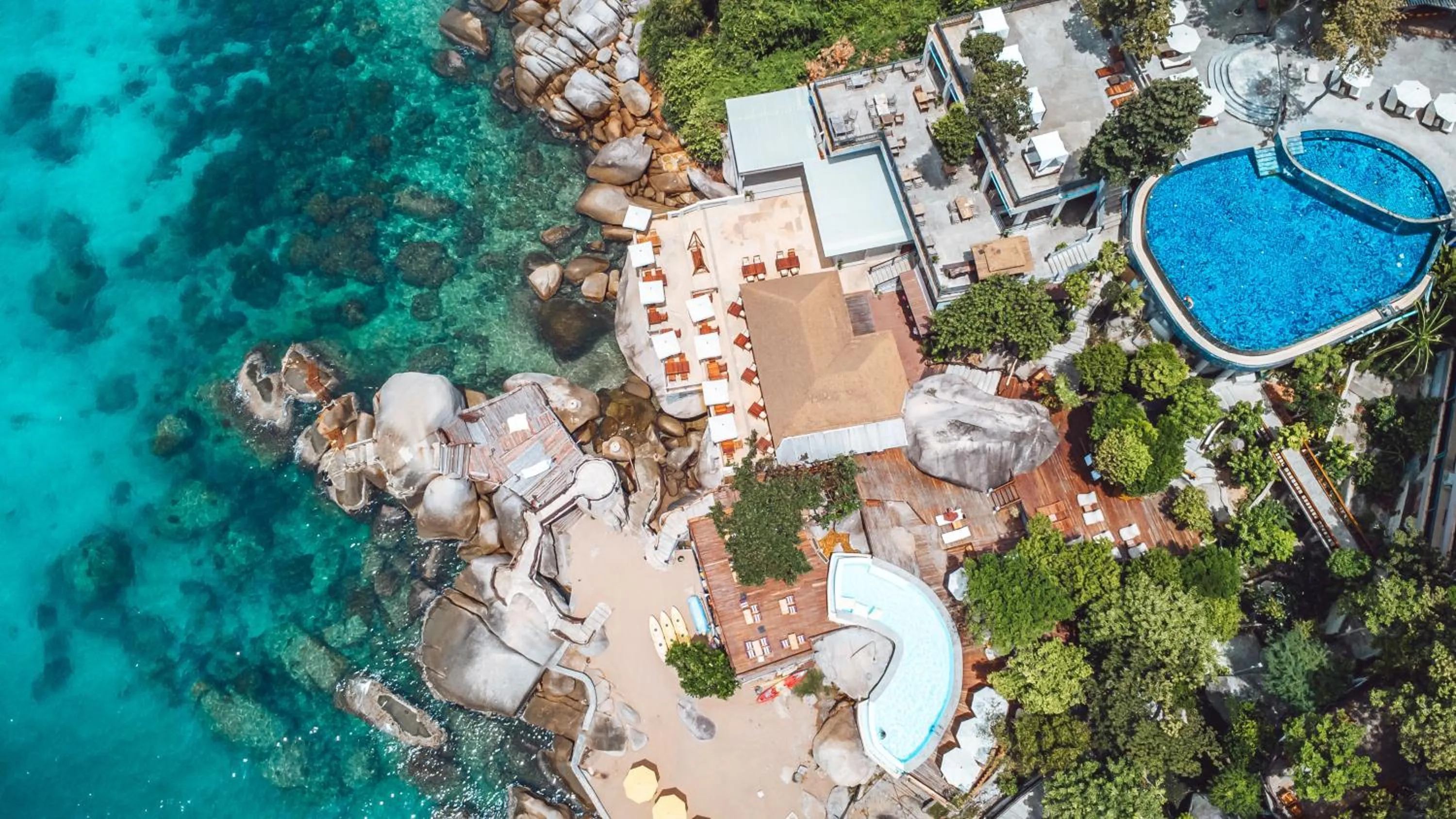 Swimming pool in Dusit Buncha Koh Tao by Riya Group