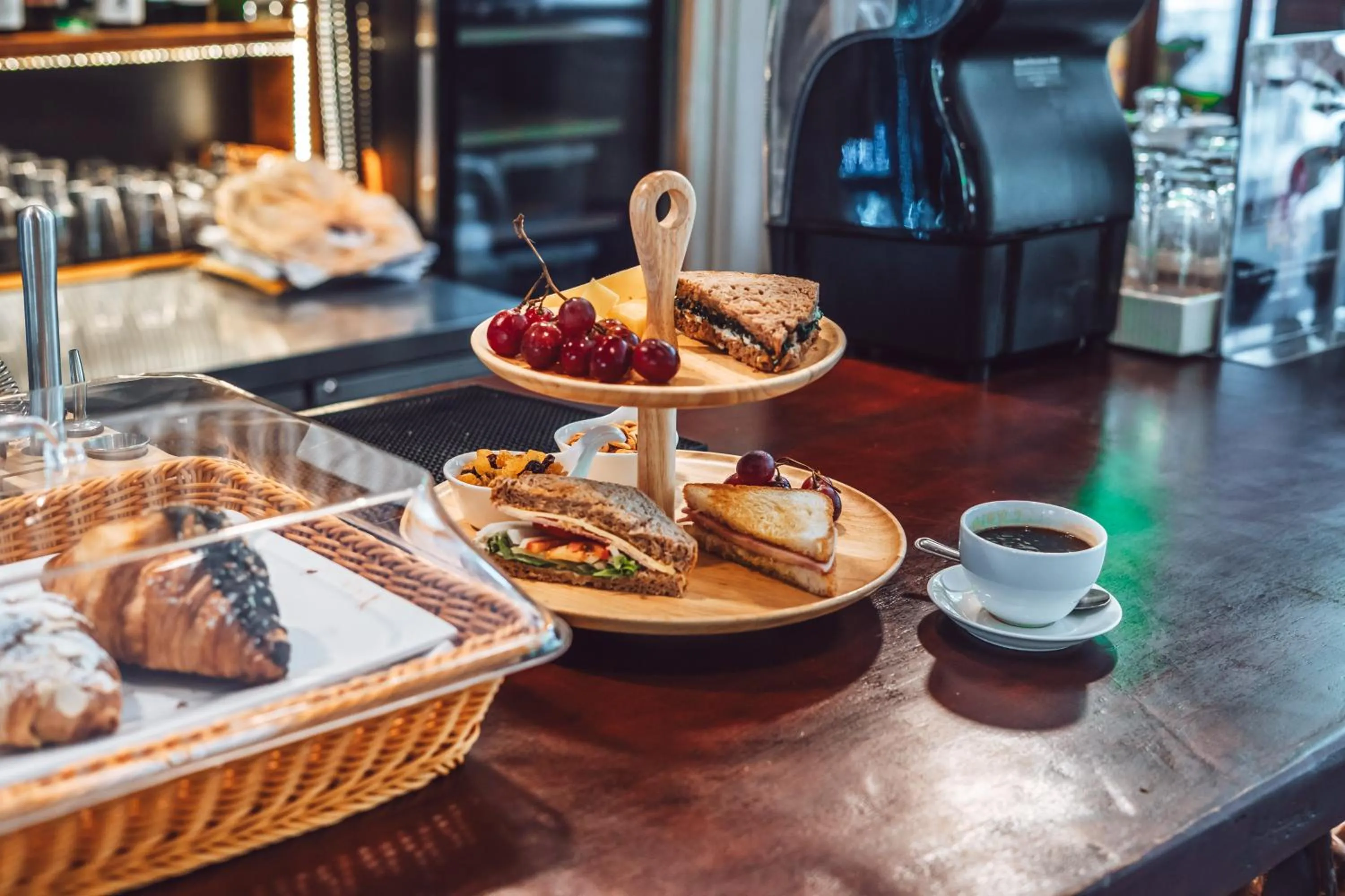 Lounge or bar in Dusit Buncha Koh Tao by Riya Group