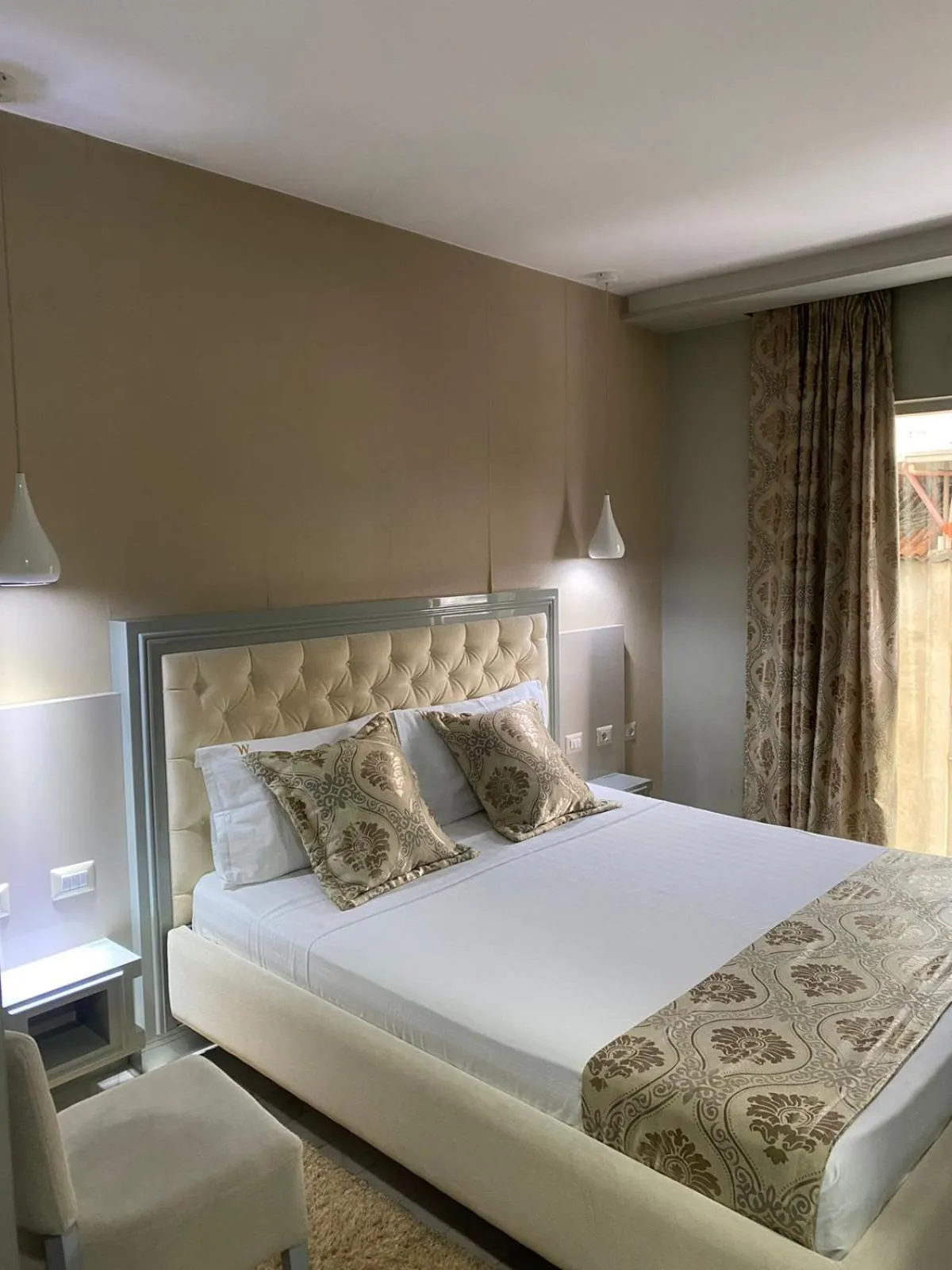 Bedroom, Bed in New W Hotel