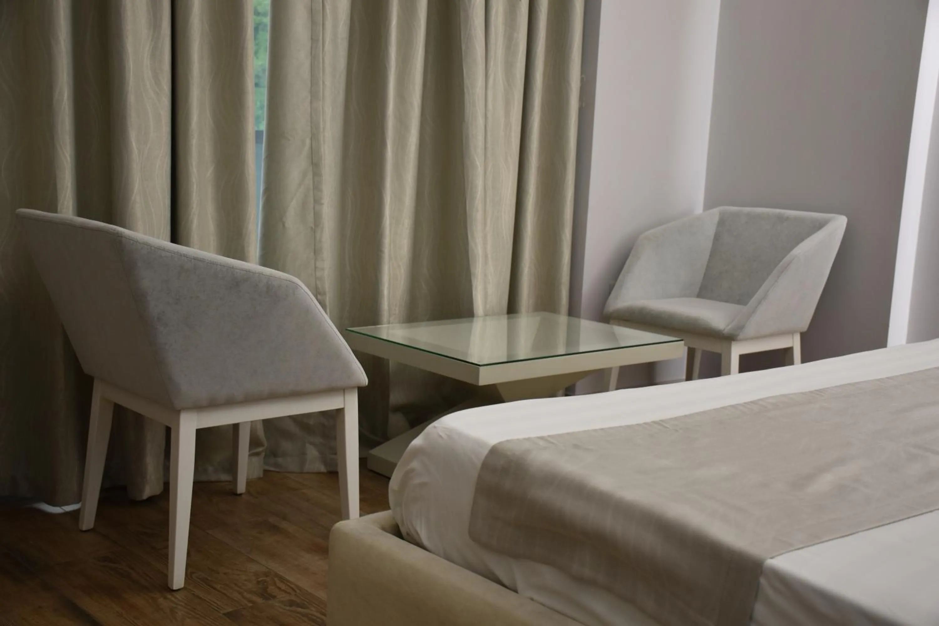 Seating area, Bed in New W Hotel