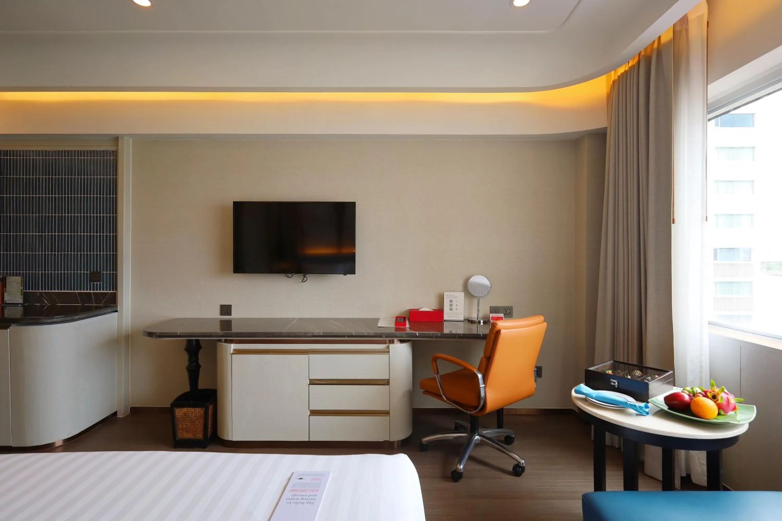 Bed in Ramada Plaza by Wyndham Bangkok Menam Riverside