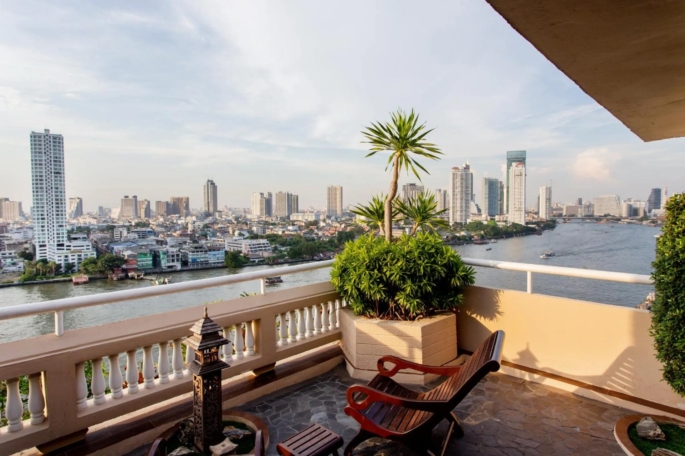 View (from property/room) in Ramada Plaza by Wyndham Bangkok Menam Riverside