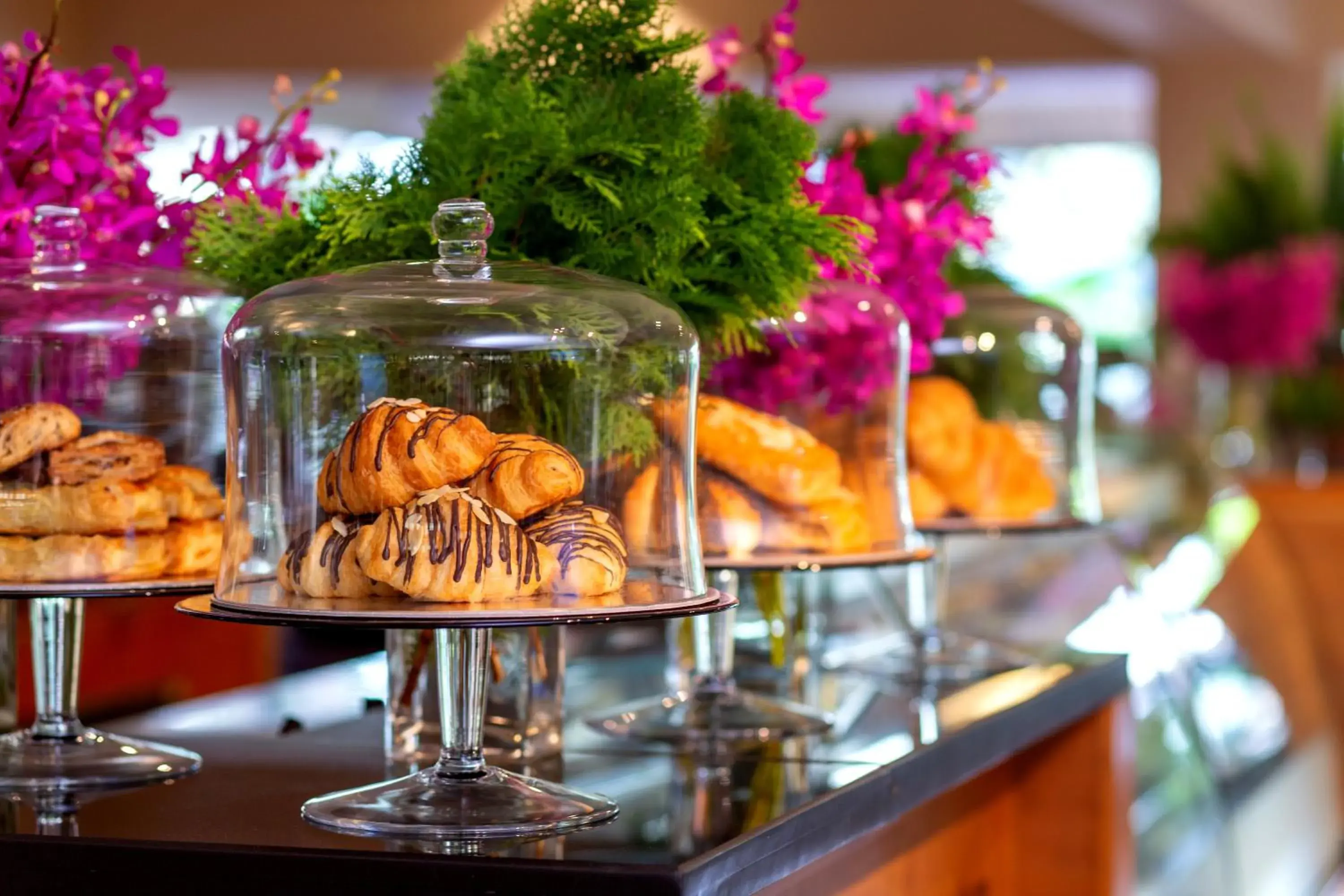 Food and drinks in Ramada Plaza by Wyndham Bangkok Menam Riverside Food and drinks in Ramada Plaza by Wyndham Bangkok Menam Riverside