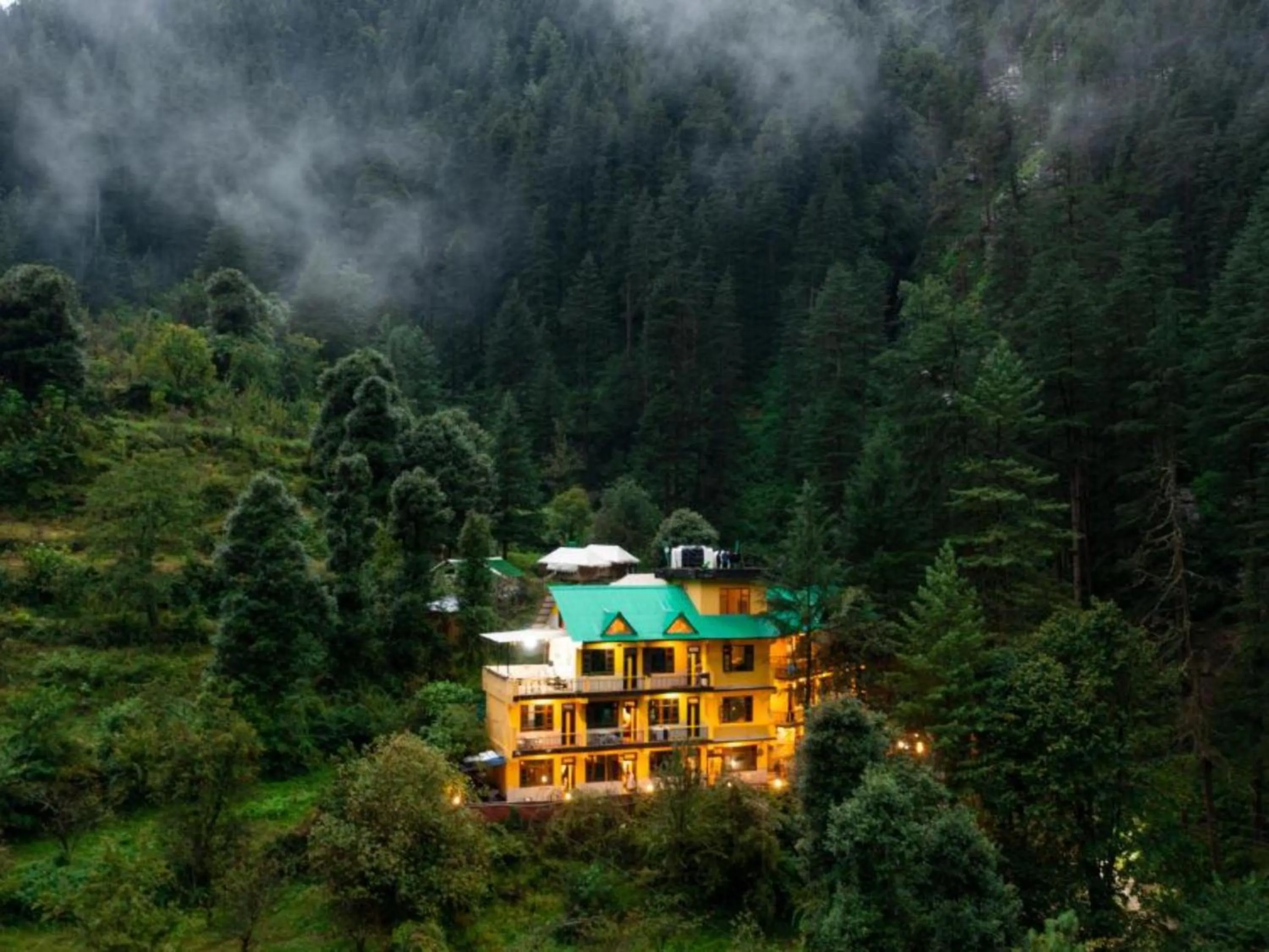 Property building in The Hosteller Kasol