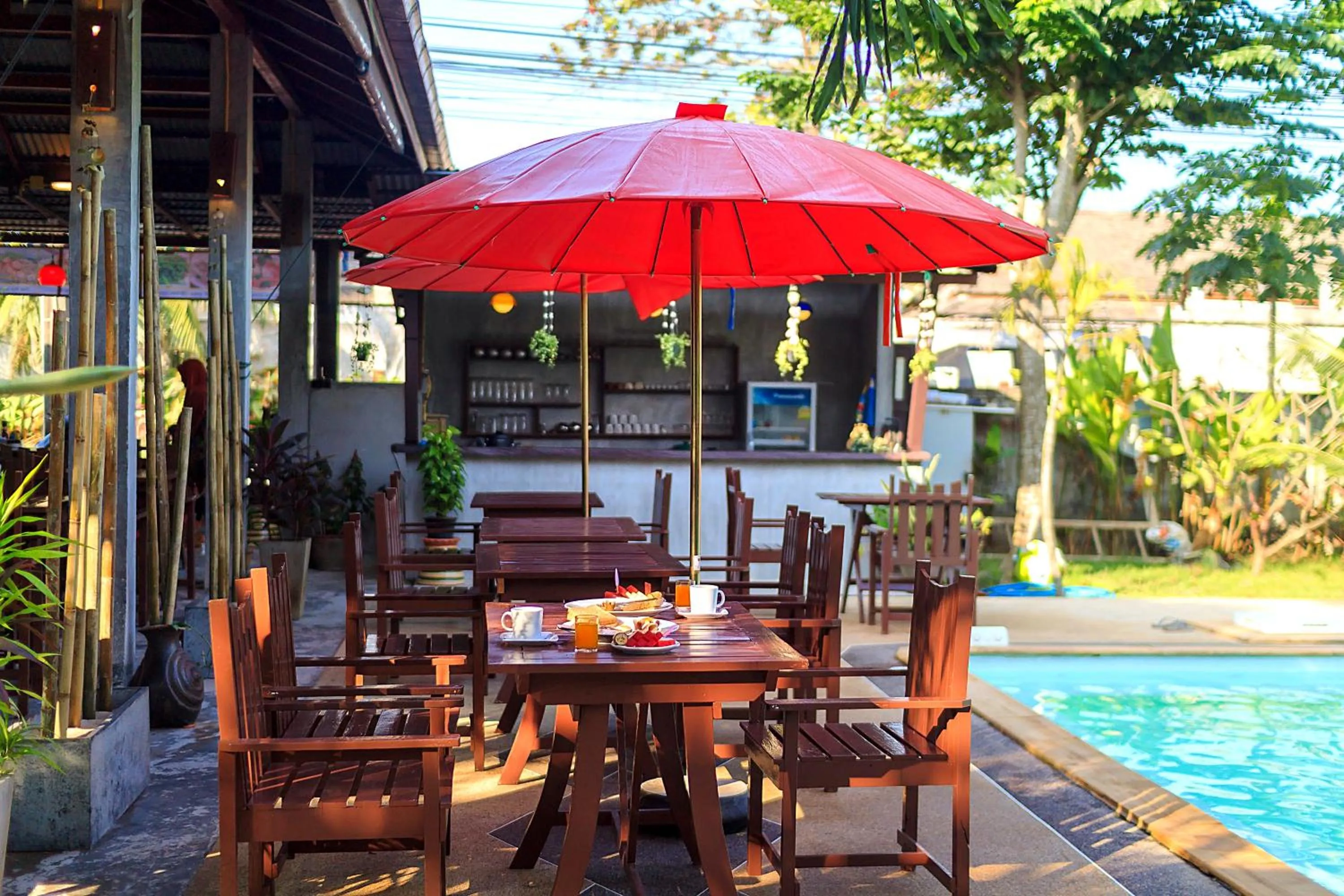 Restaurant/places to eat in Lanta Klong Nin Beach Resort