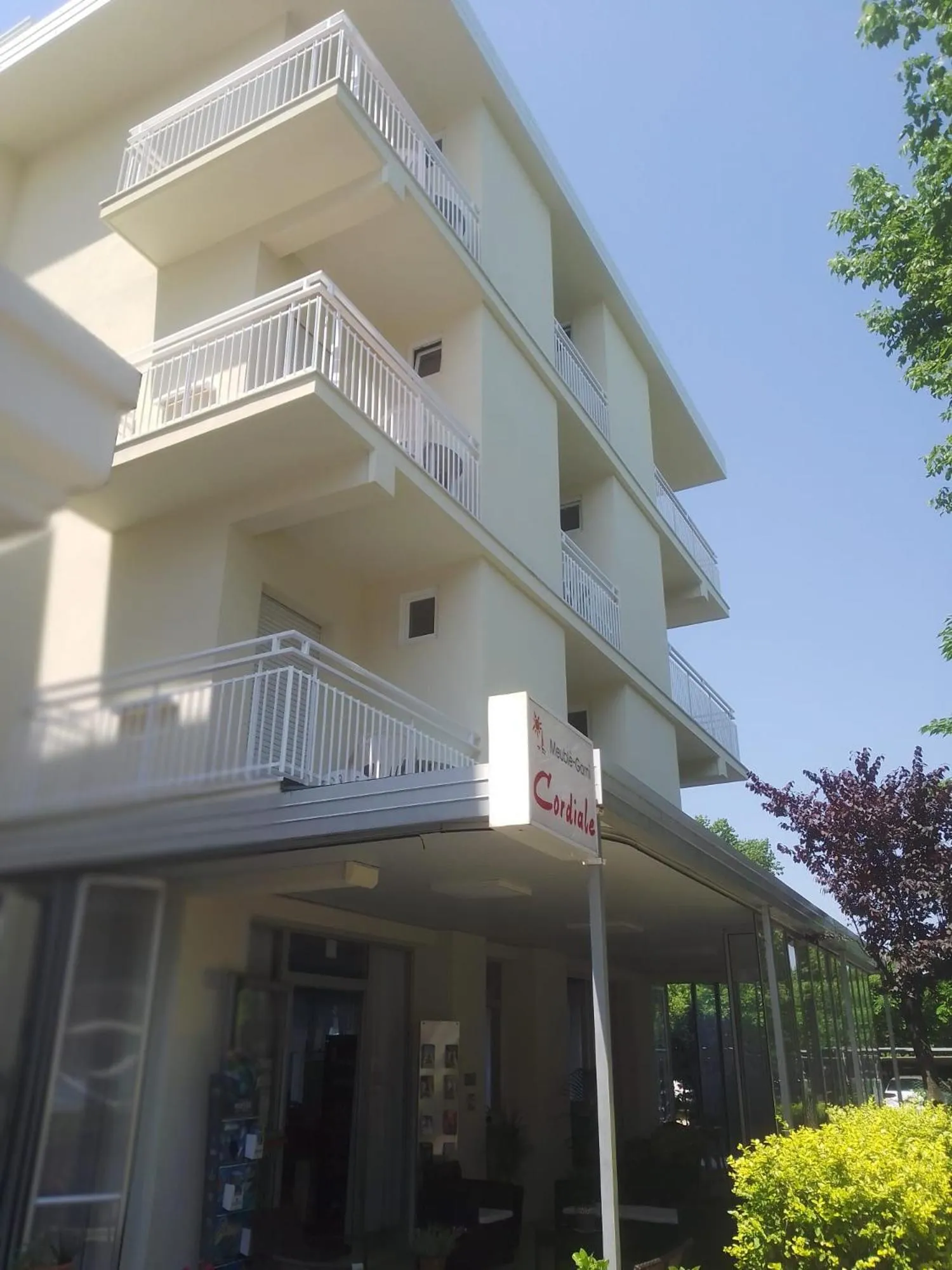 B&B - Meuble' - Hotel " CORDIALE "