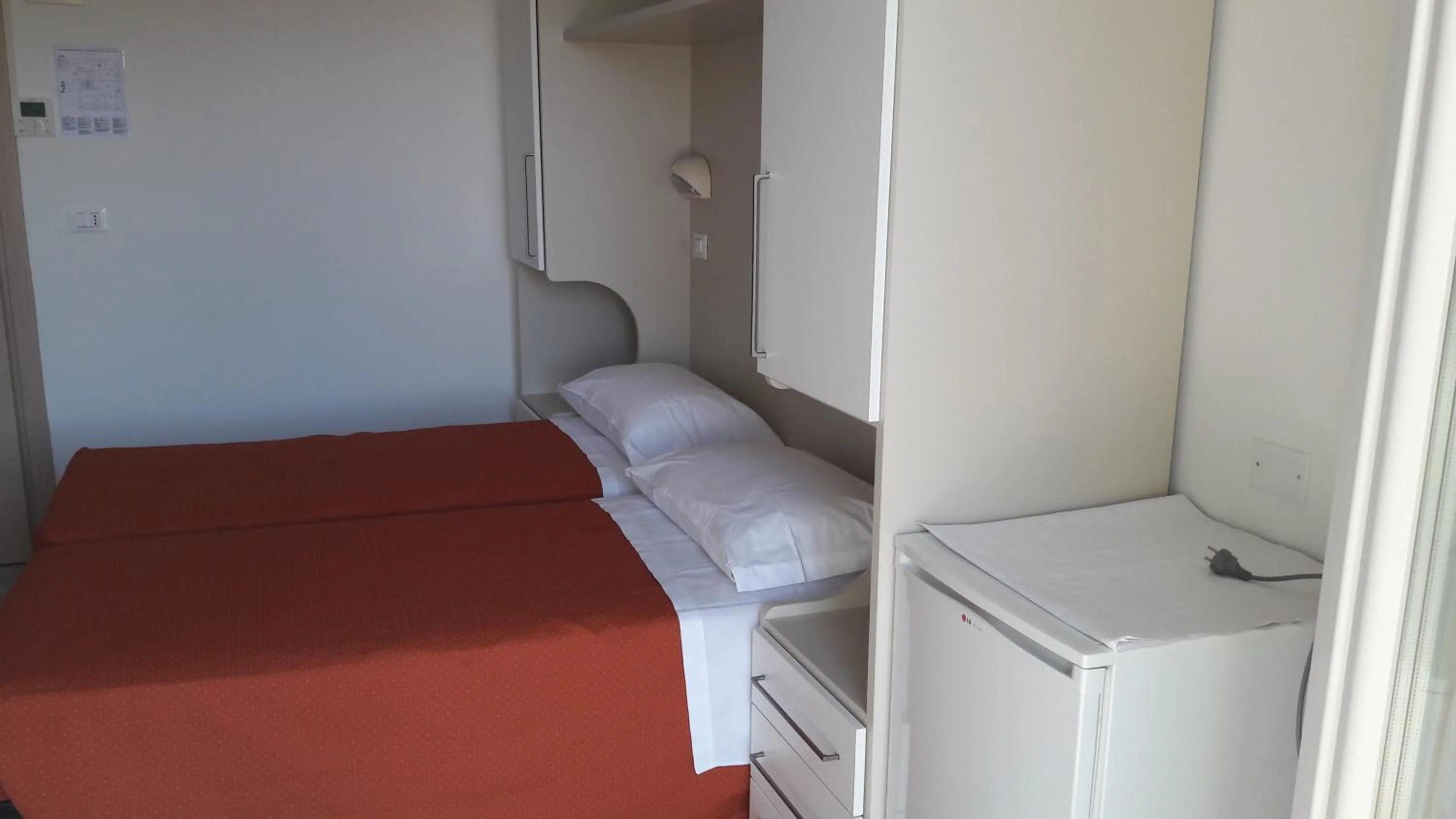 Photo of the whole room, Bed in B&B - Meuble' - Hotel " CORDIALE "