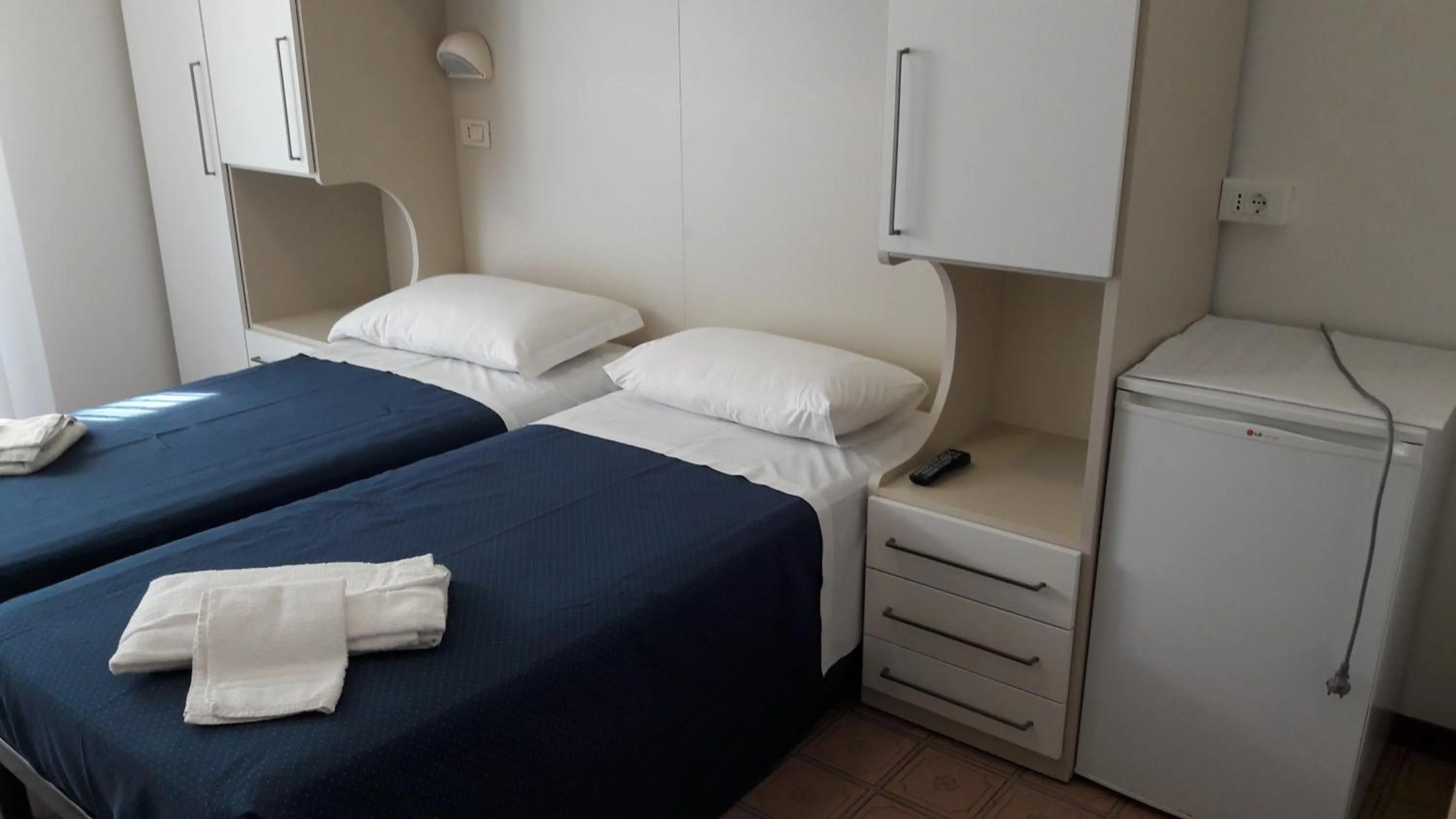 Photo of the whole room, Bed in B&B - Meuble' - Hotel " CORDIALE "