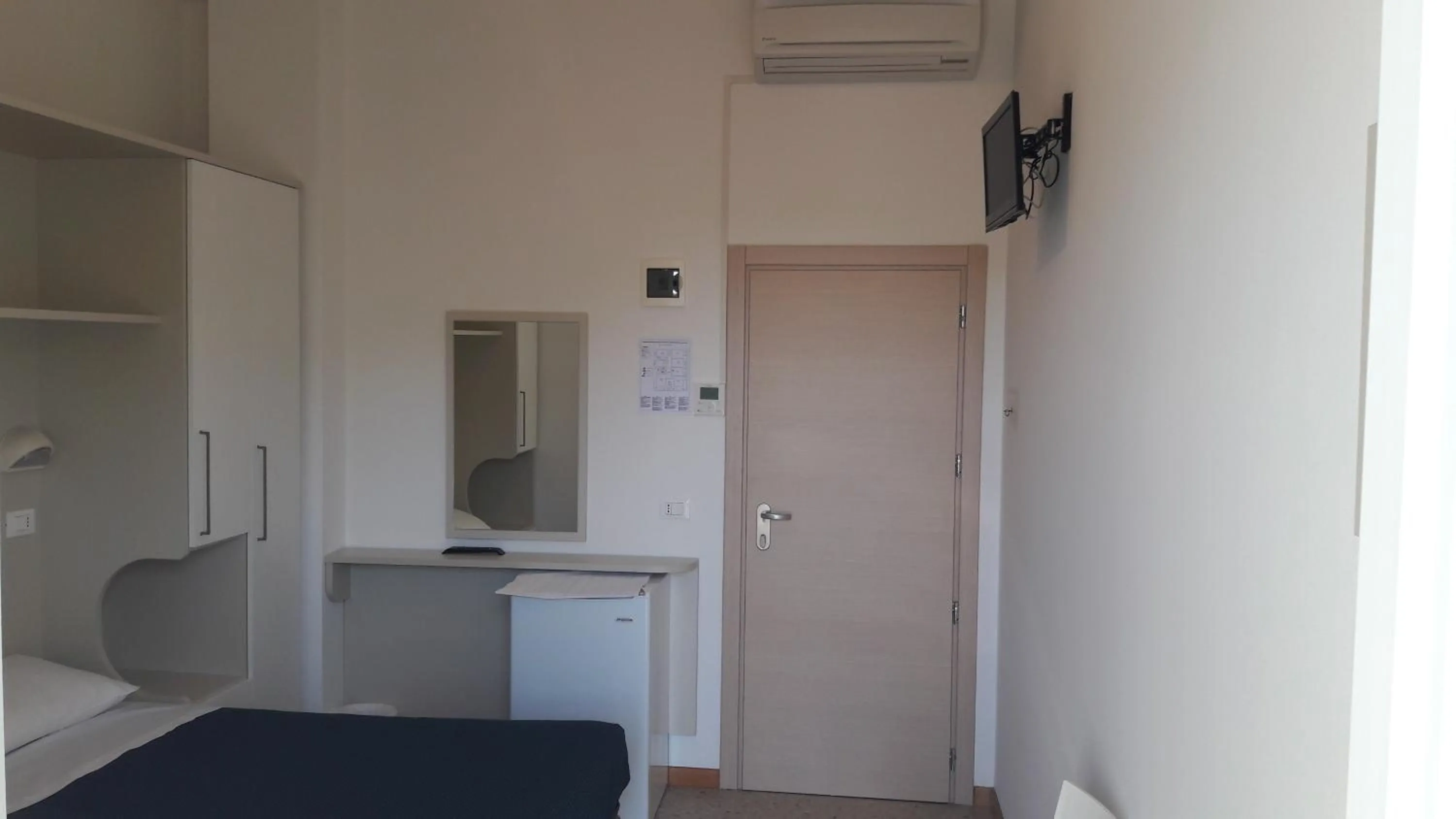 Photo of the whole room in B&B - Meuble' - Hotel " CORDIALE "