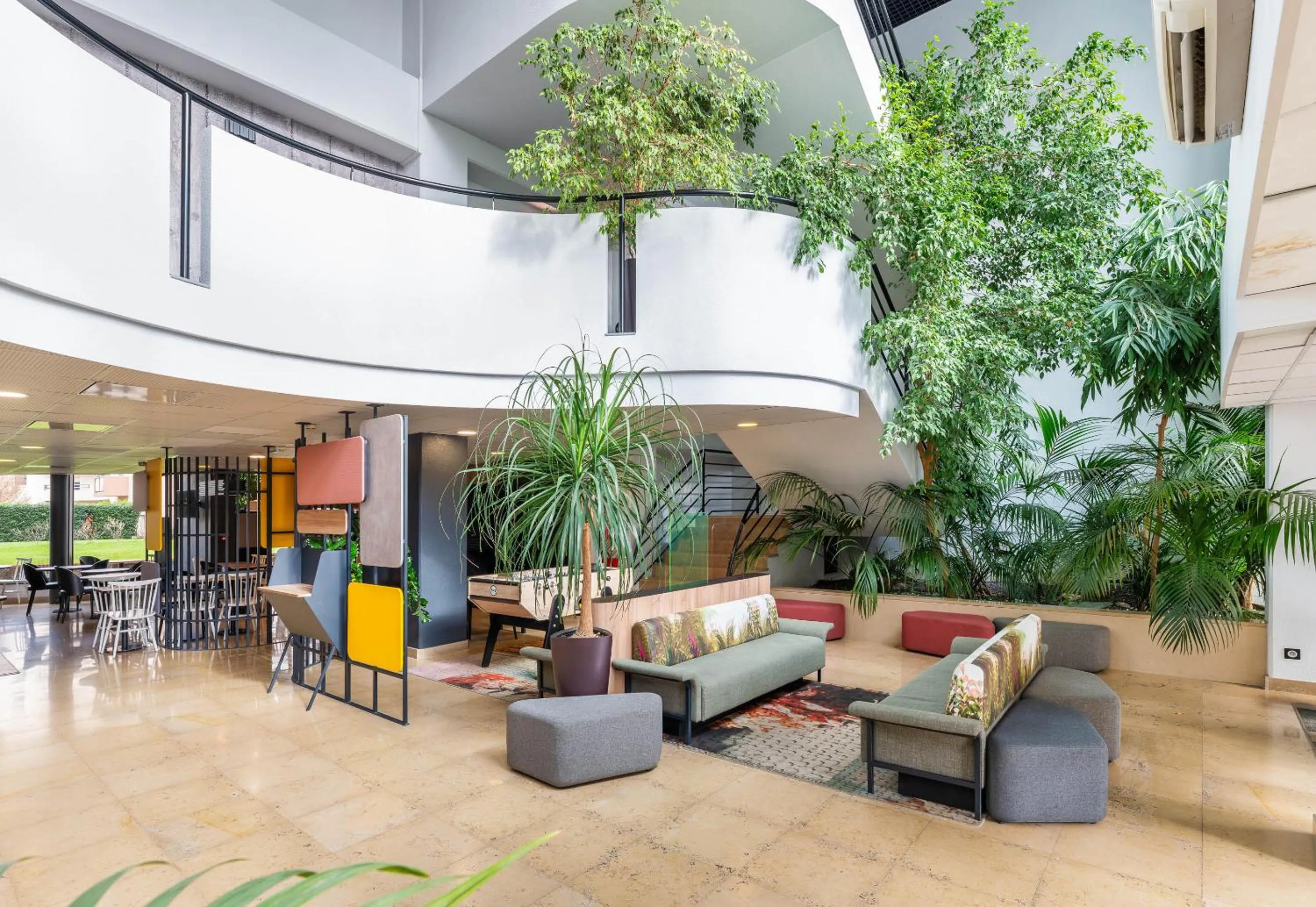Lobby or reception in B&B HOTEL Lyon Centre Part-dieu Gambetta
