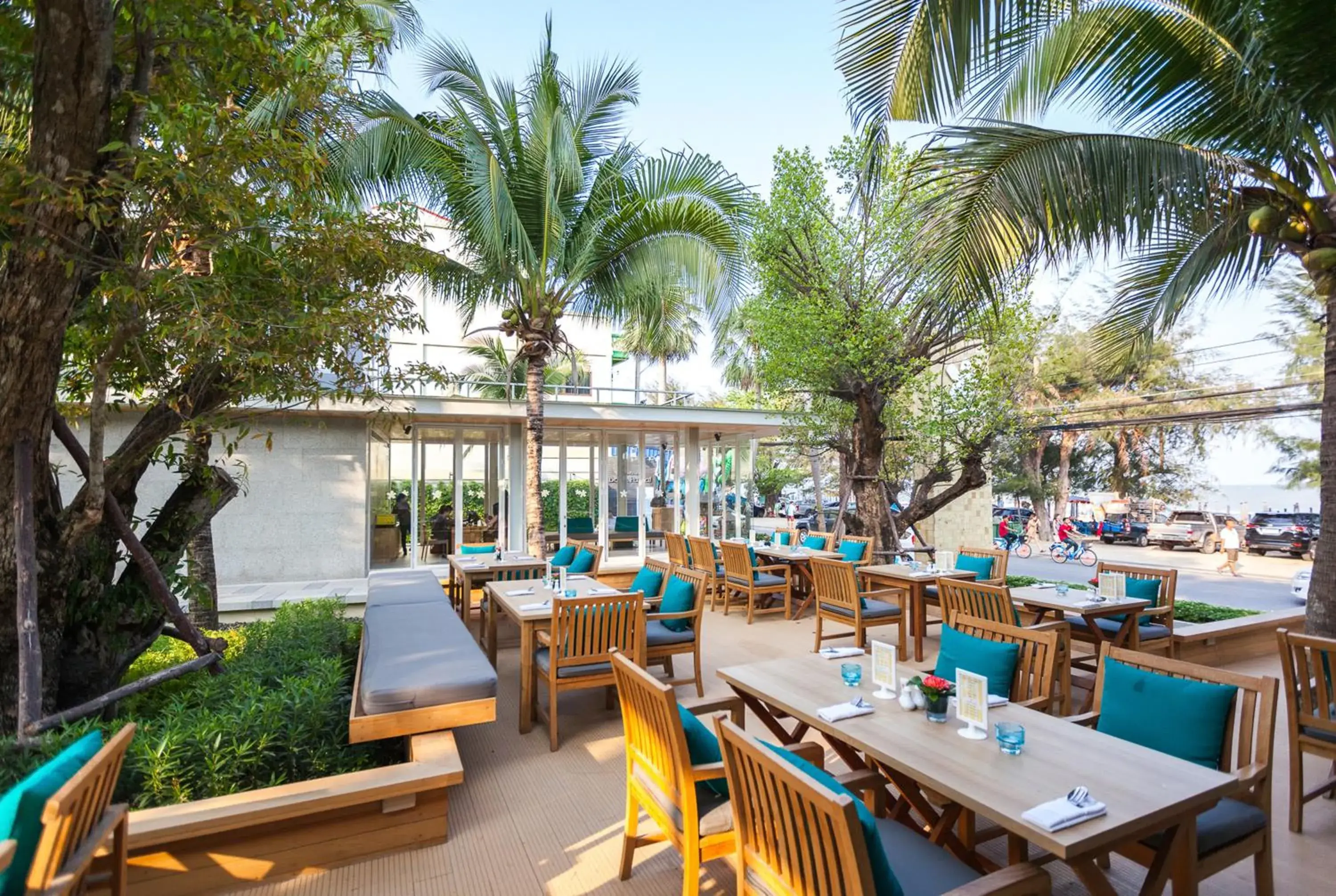 Restaurant/places to eat in Bann Pantai Resort Restaurant/places to eat in Bann Pantai Resort