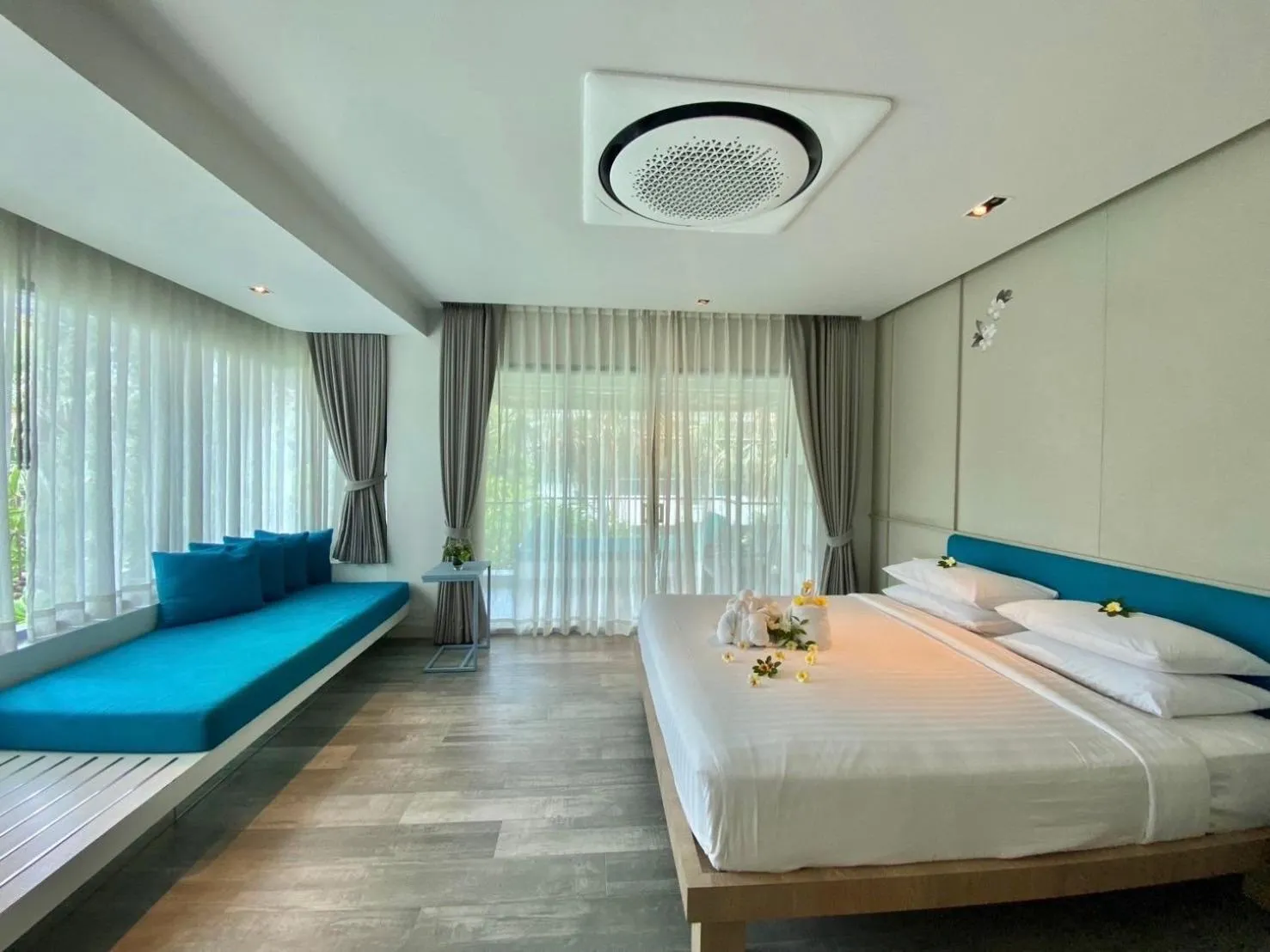 Bed in Bann Pantai Resort