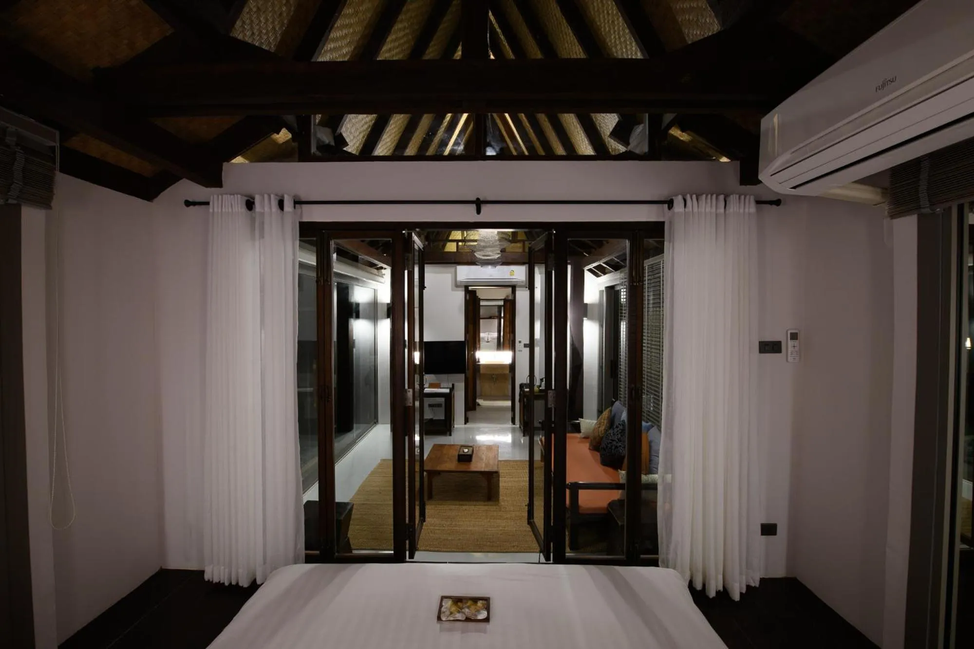 Bedroom in LA A NATU Sam Roi Yot