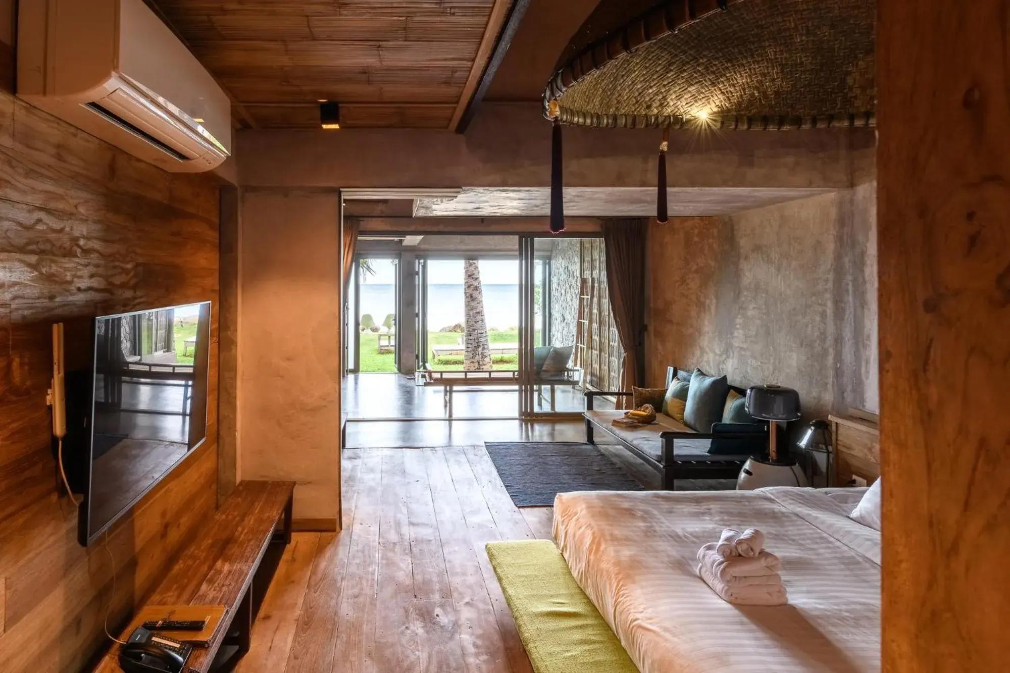 Beachfront Suites with Plunge Pool in LA A NATU Pranburi Beachfront Suites with Plunge Pool in LA A NATU Pranburi