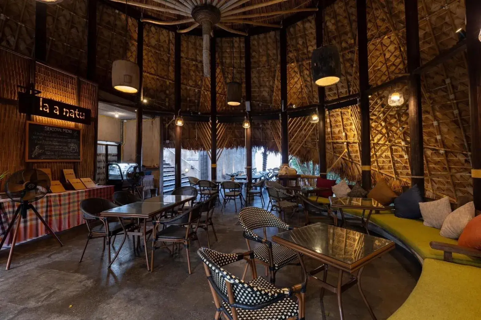 Restaurant/places to eat in LA A NATU Sam Roi Yot Restaurant/places to eat in LA A NATU Sam Roi Yot